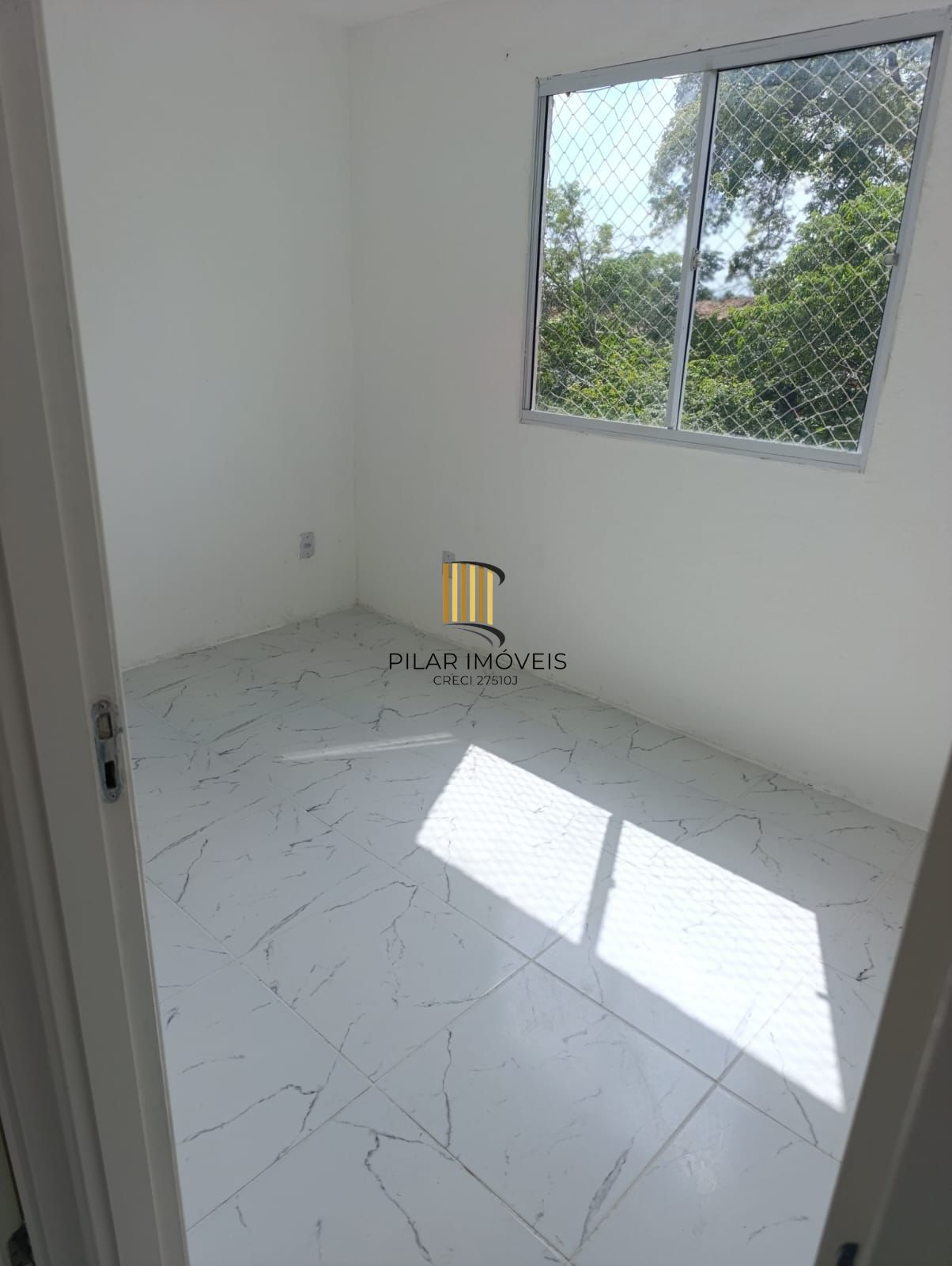 Apartamento 2 Dormitórios à venda na Protásio Alves