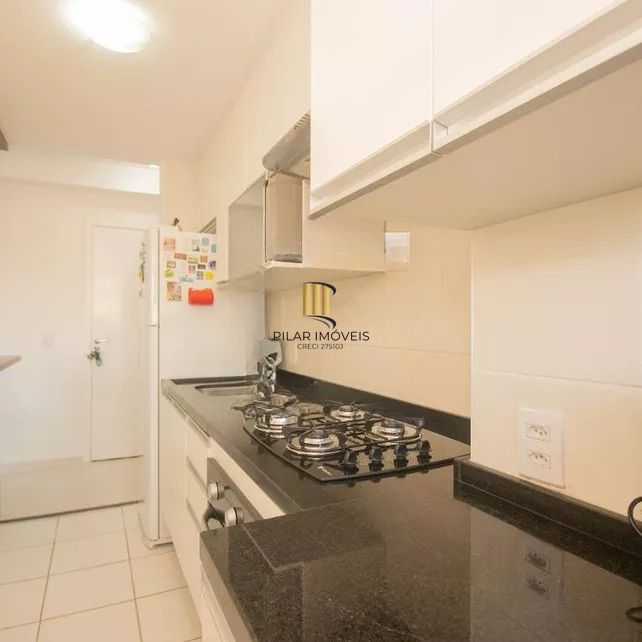 Apartamento com 2 quartos e 1 vaga e elevador no Bairro São Sebastião