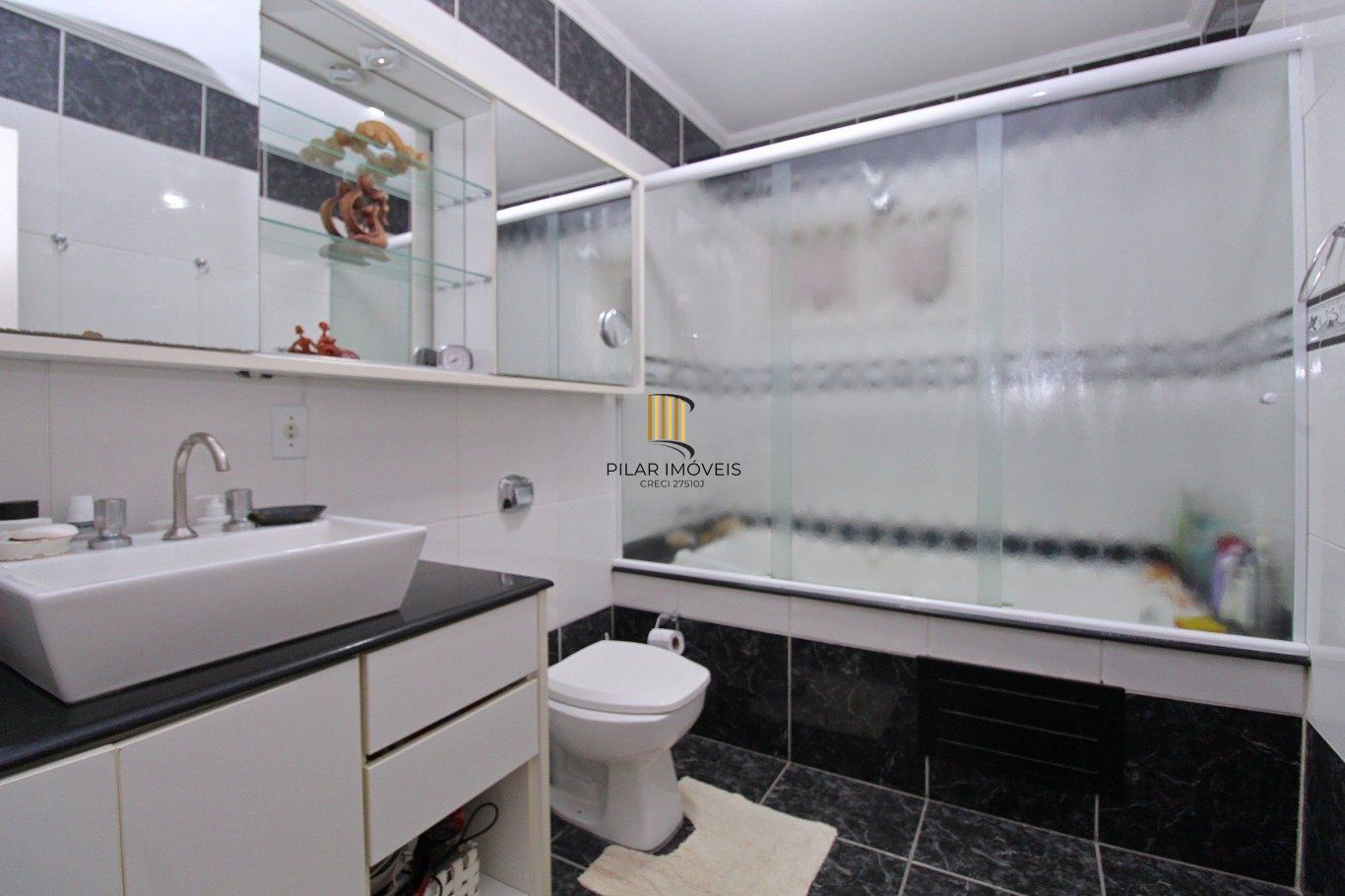 Casa com 4 dormitórios no Bairro Jardim Itu
