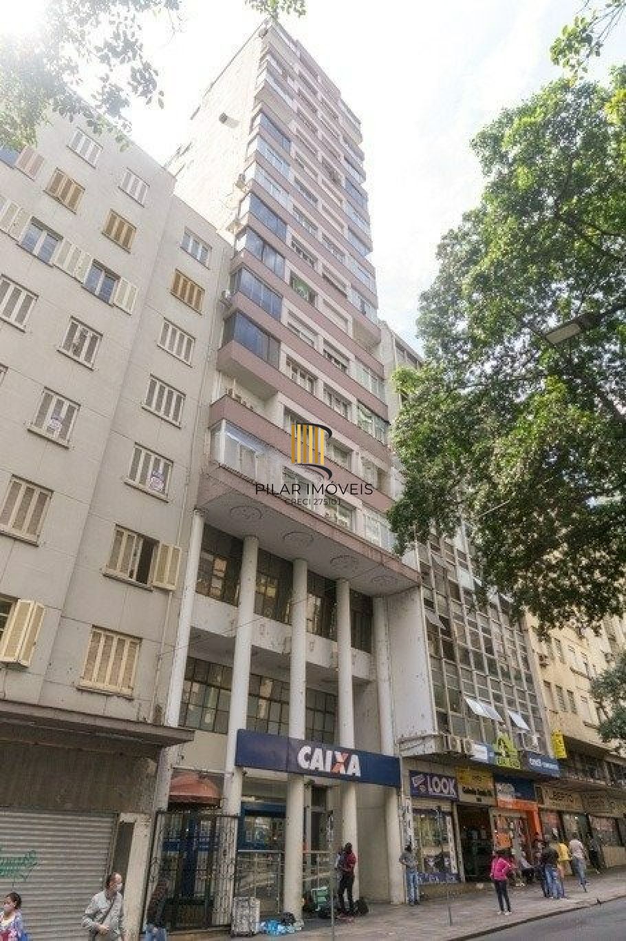 Apartamento de 3 dormitórios com 89 metros privativos no Centro.