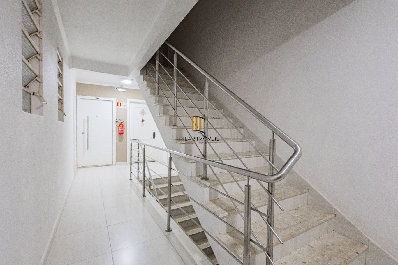 Apartamento à venda com 3 quartos 105m² no Bairro Petrópolis