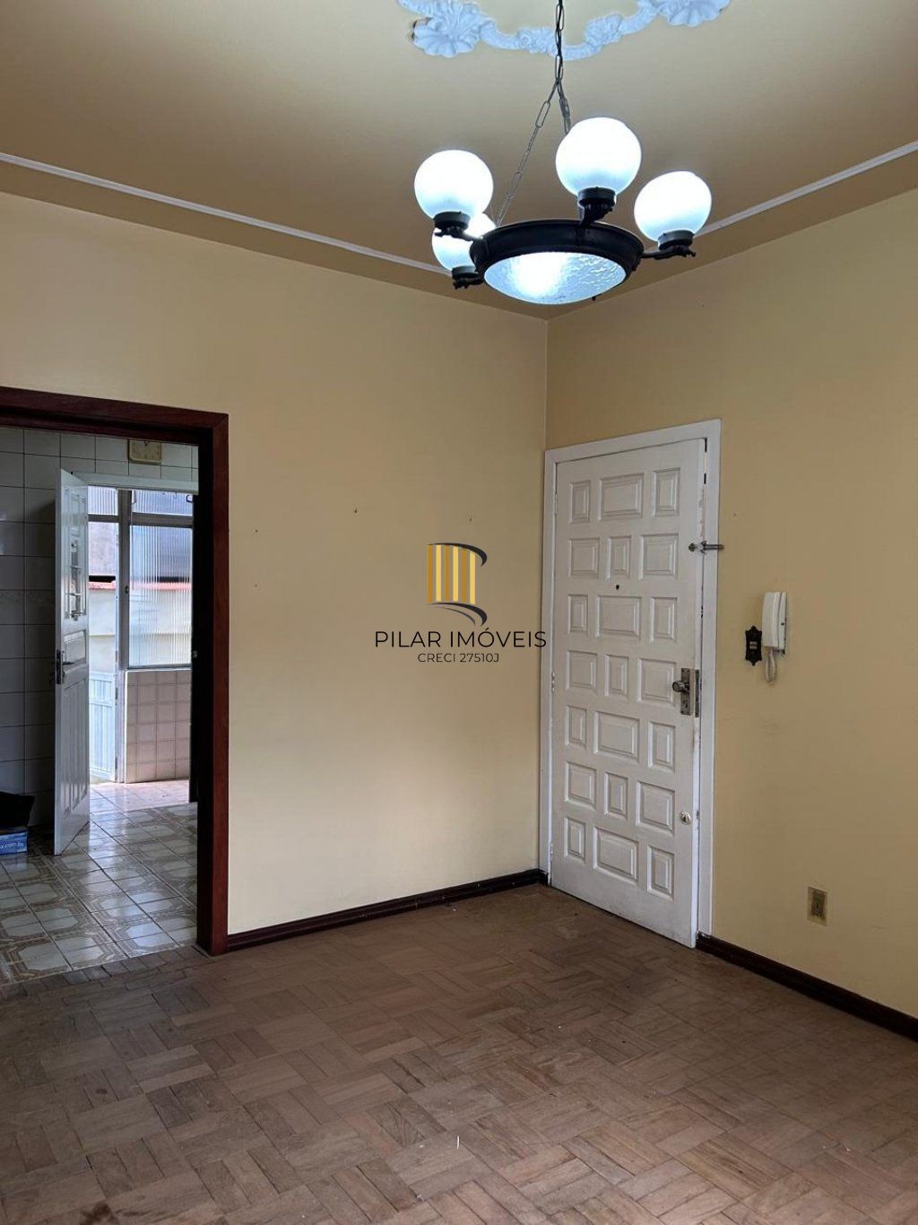 Apartamento térreo com 3 quartos no Bairro Cidade Baixa