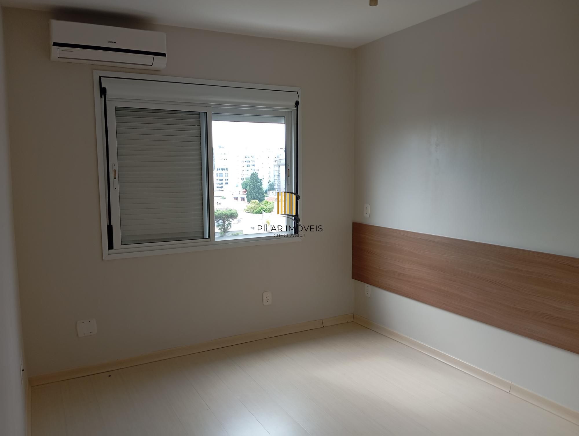 Apartamento com 2 Dormitórios, Vaga Dupla e Elevador no Floresta