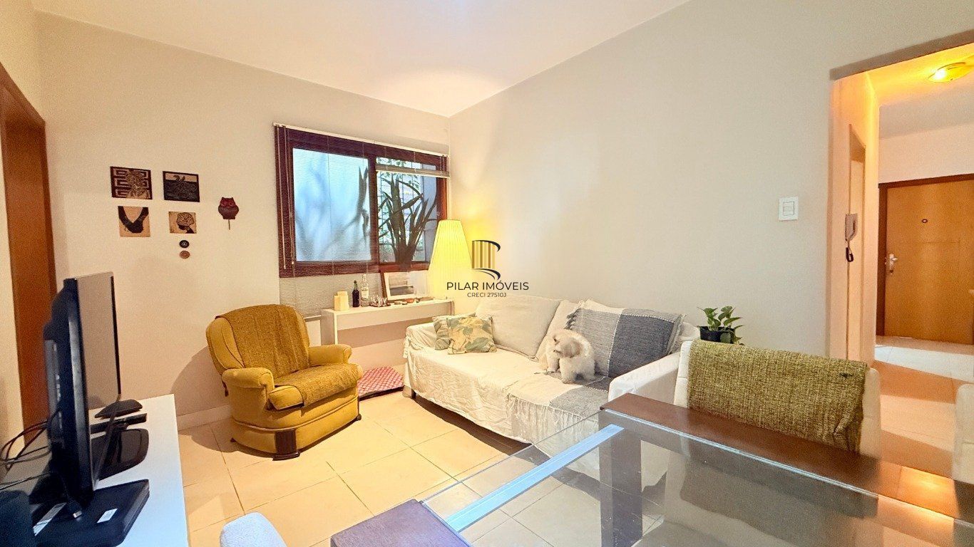 Apartamento térreo com pátio no bairro Santana.