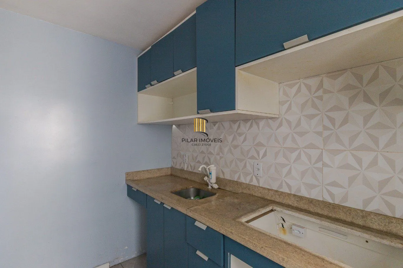Apartamento de 2 dormitórios e 1 vaga de garagem em Canoas.