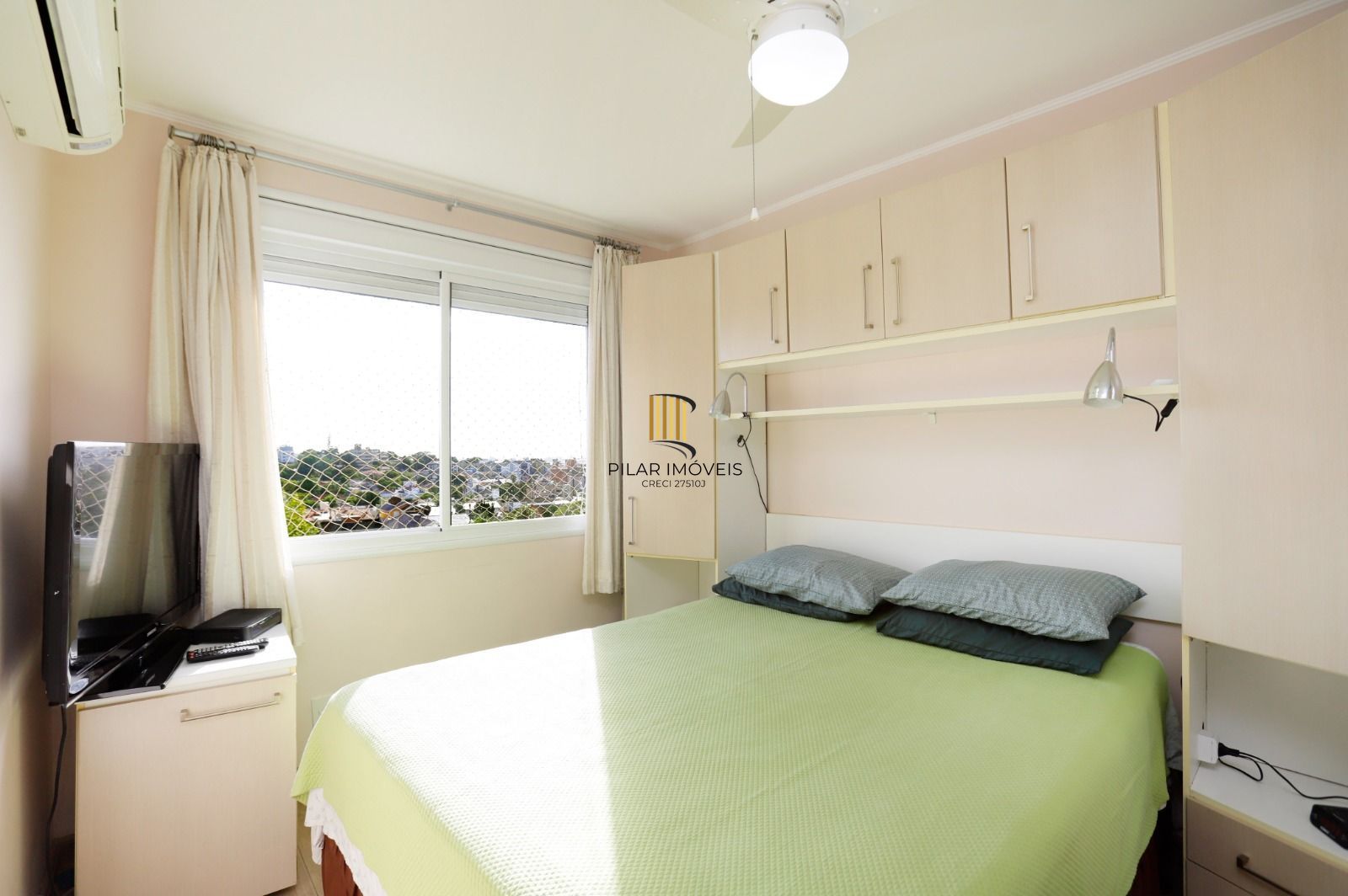 Apartamento de 2 dormitórios no bairro Jardim Lindóia