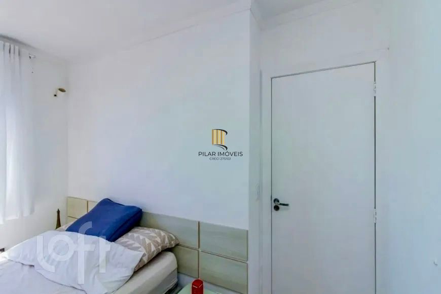 Cobertura com 2 quartos e 1 vaga de garagem na Rua Sadi Castro.