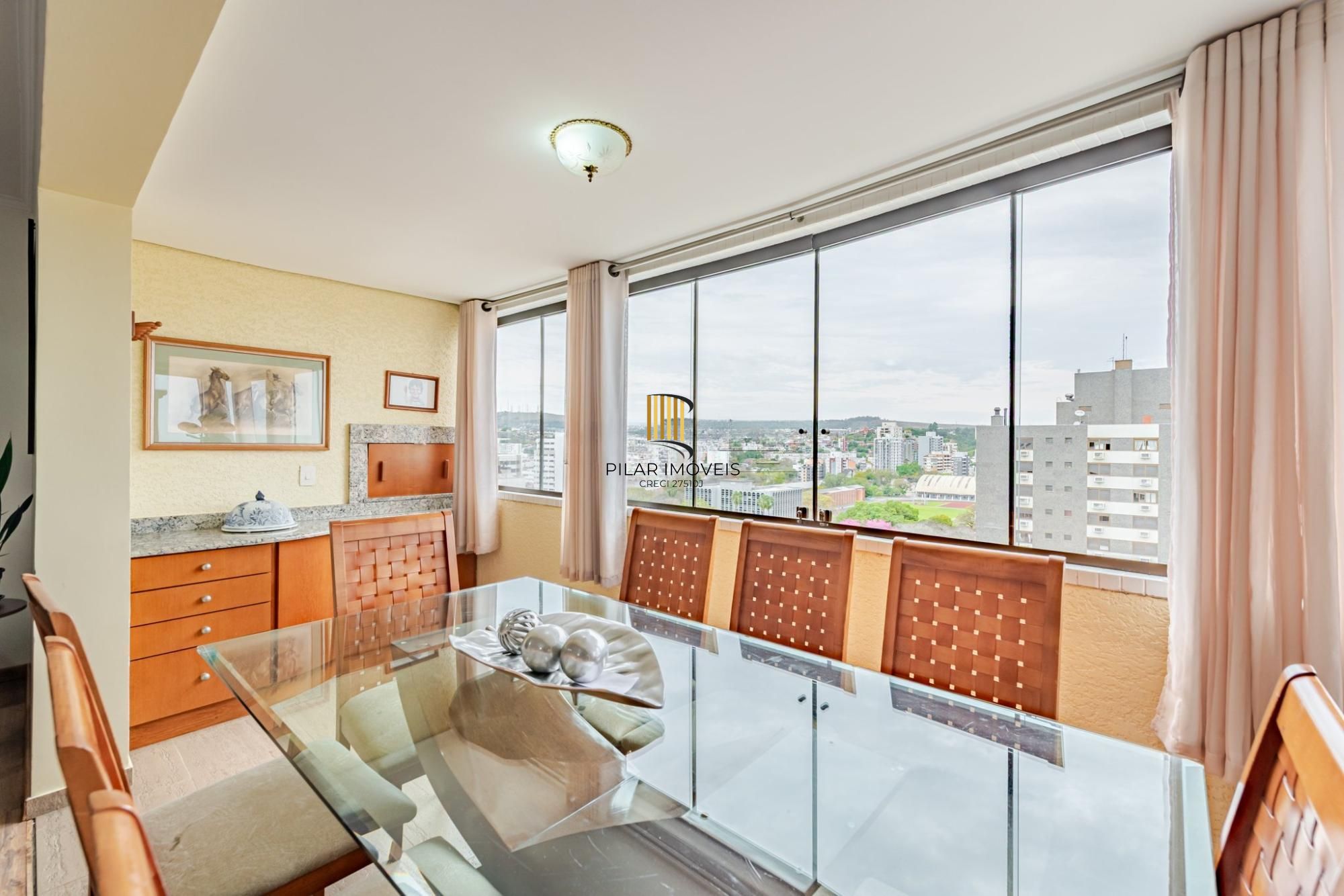 Apartamento 3 Dorm, 2 vagas e Elevador, com Vista para o Guaíba e vaga Dupla.