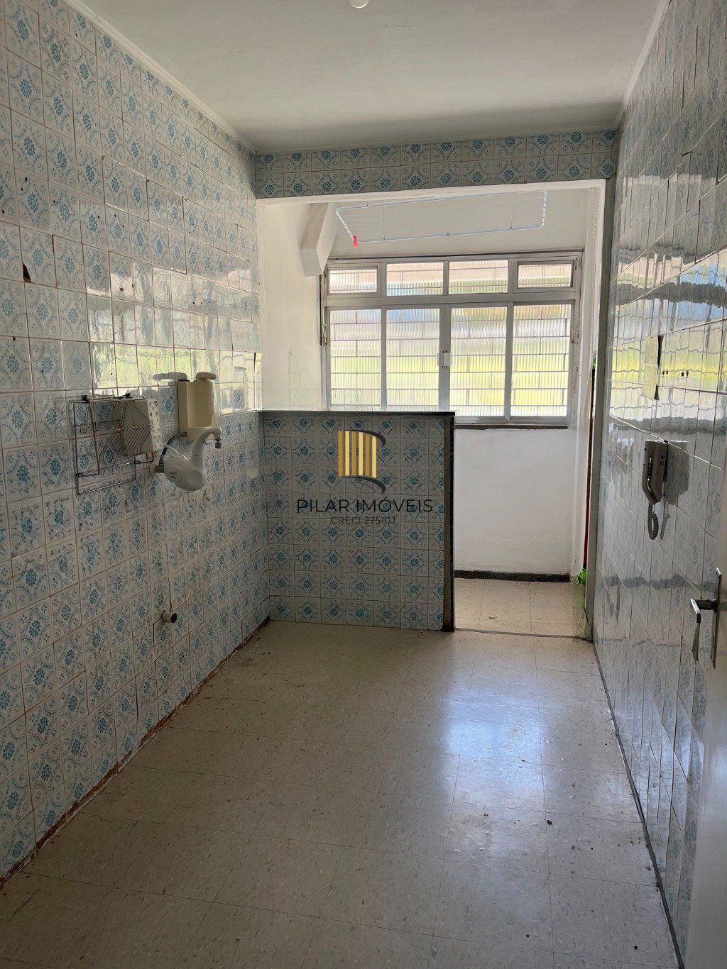 Apartamento térreo com 2 dormitórios no Bairro Vila Ipiranga