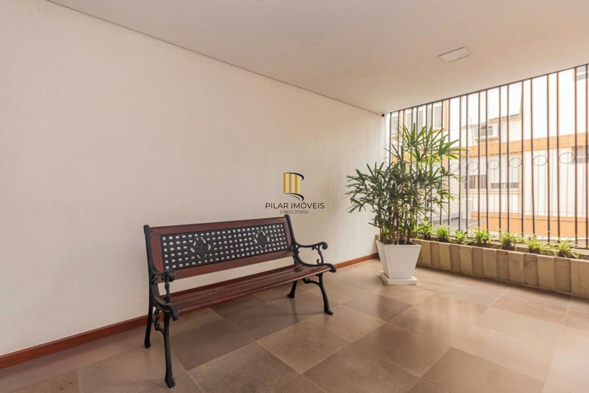 Apartamento 3 quartos, 1 suíte, 2 vagas no Petrópolis.