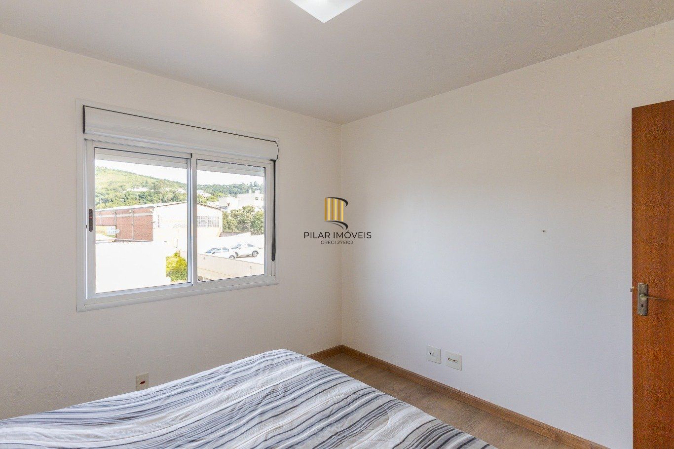 Apartamento de 2 quartos e 1 vaga de garagem no Bairro Partenon Porto Alegre.