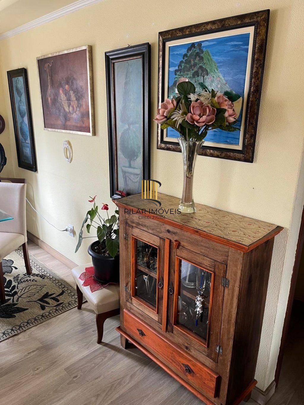 Apartamento com 2 dormitórios e 65m² à venda no Bairro Santa Cecília