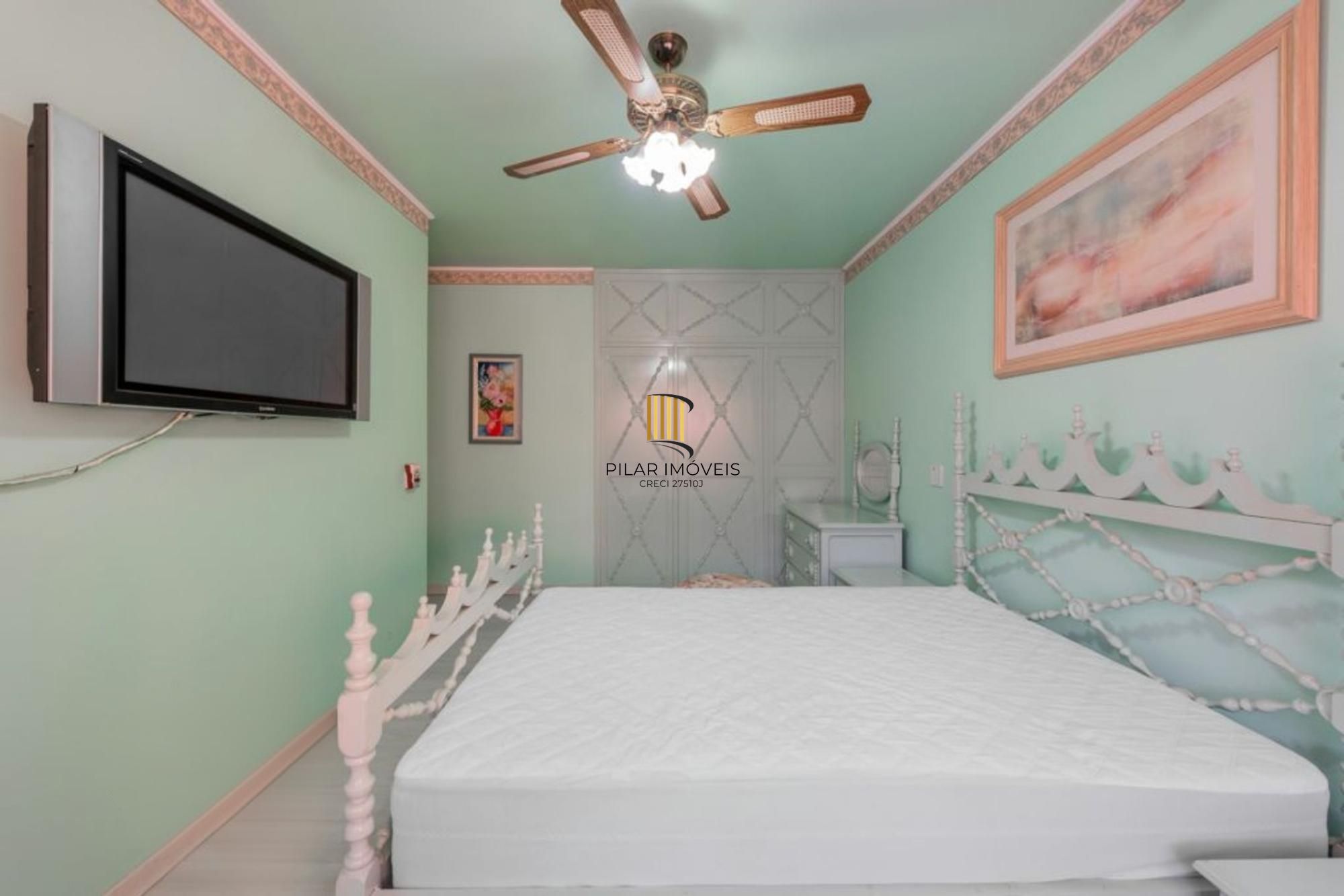 Casa com 3 dormitórios,1 suíte, 4 banheiros e 4 vagas, 203m² no Jardim Itu.