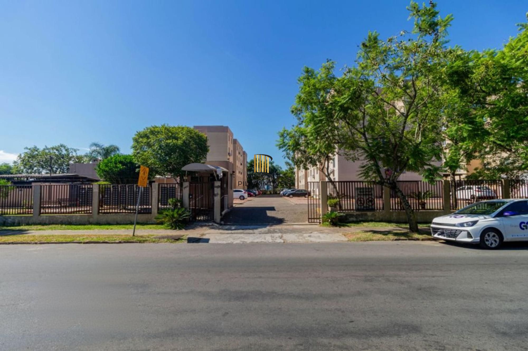 Apartamento com 2 quartos, vaga e salão de festa no bairro Passo das Pedras.