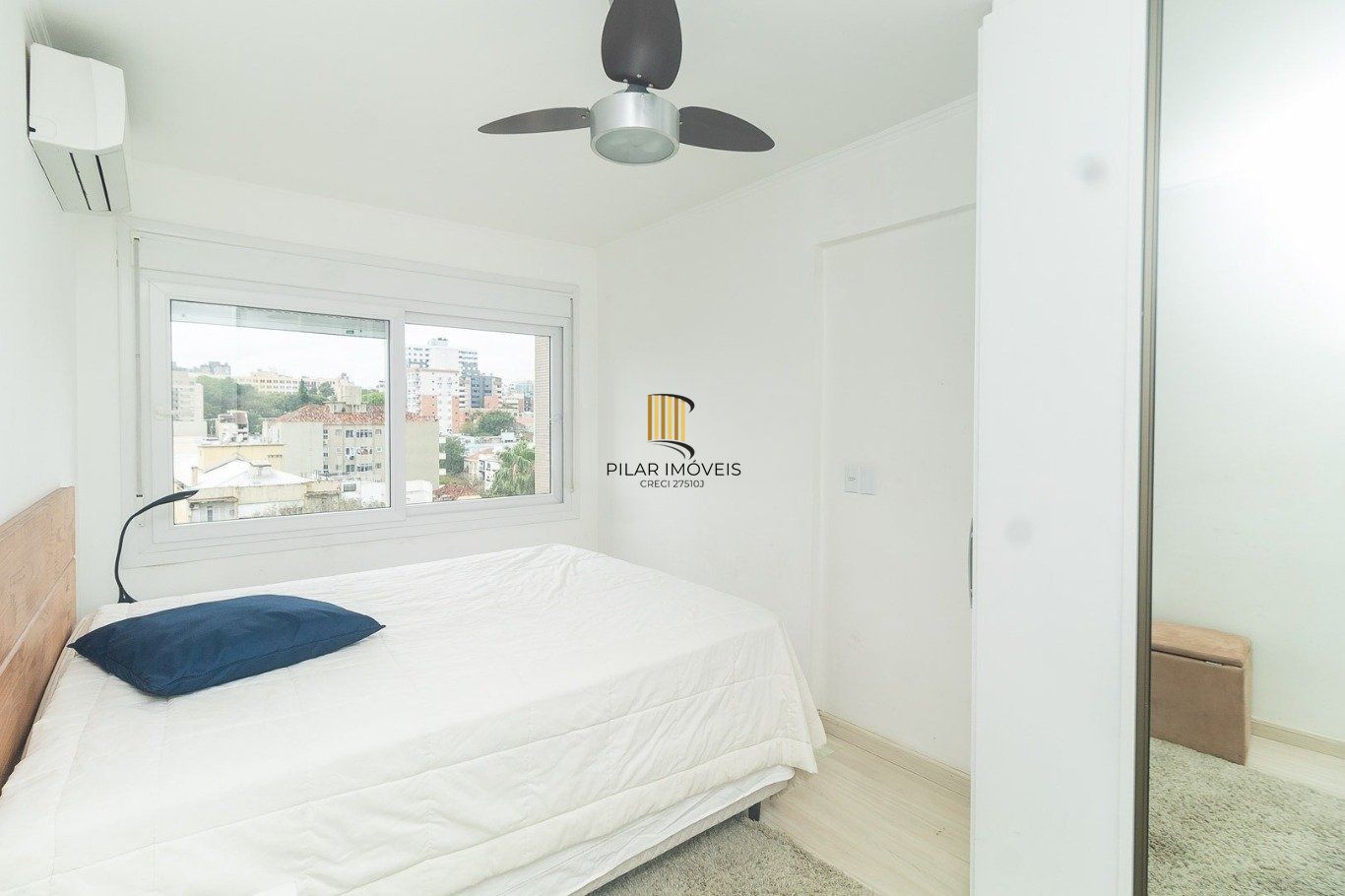 Apartamento mobiliado com 76m², 2 dormitórios e sol da manhã no bairro Floresta