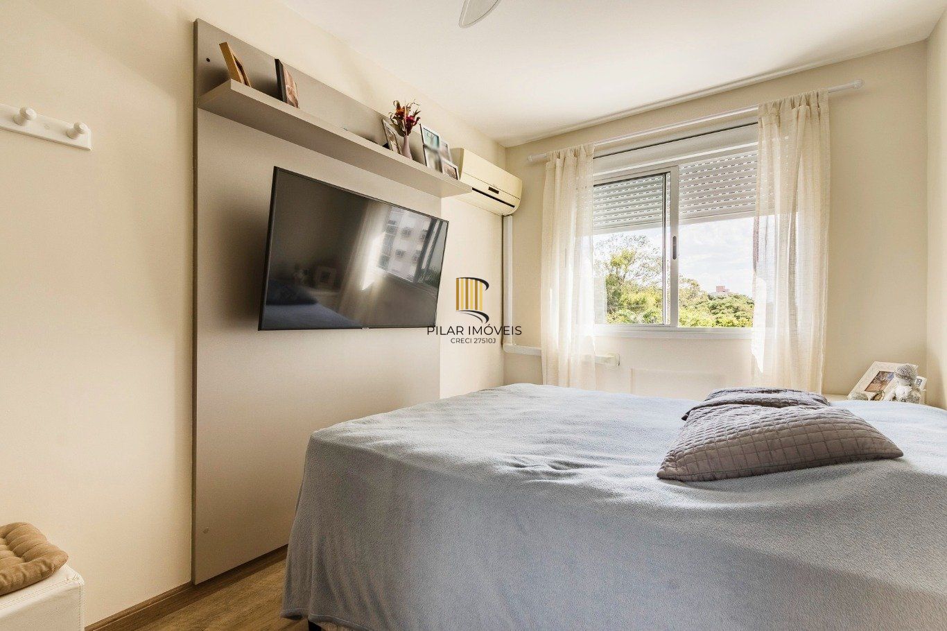 Apartamento 2 Dormitórios com Suíte, elevador e 2 Vagas no Alto Petrópolis