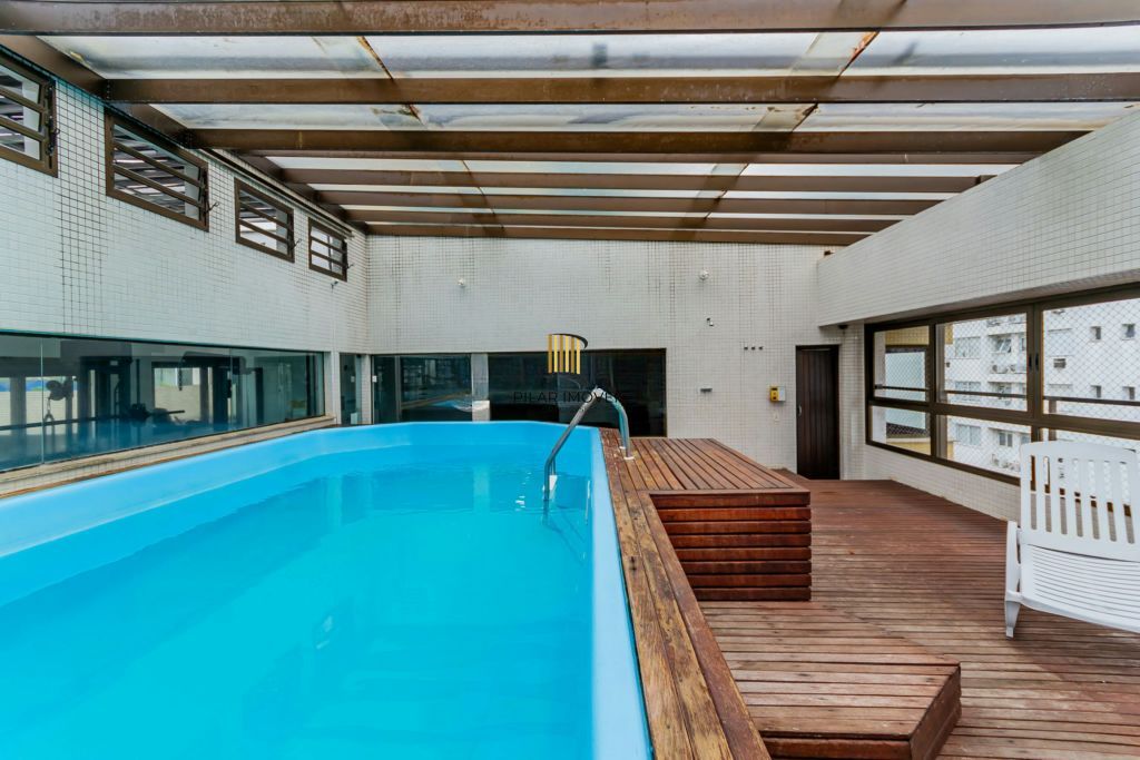 Apartamento com 3 quartos 2 vagas e elevador e gás central no Bairro Santana