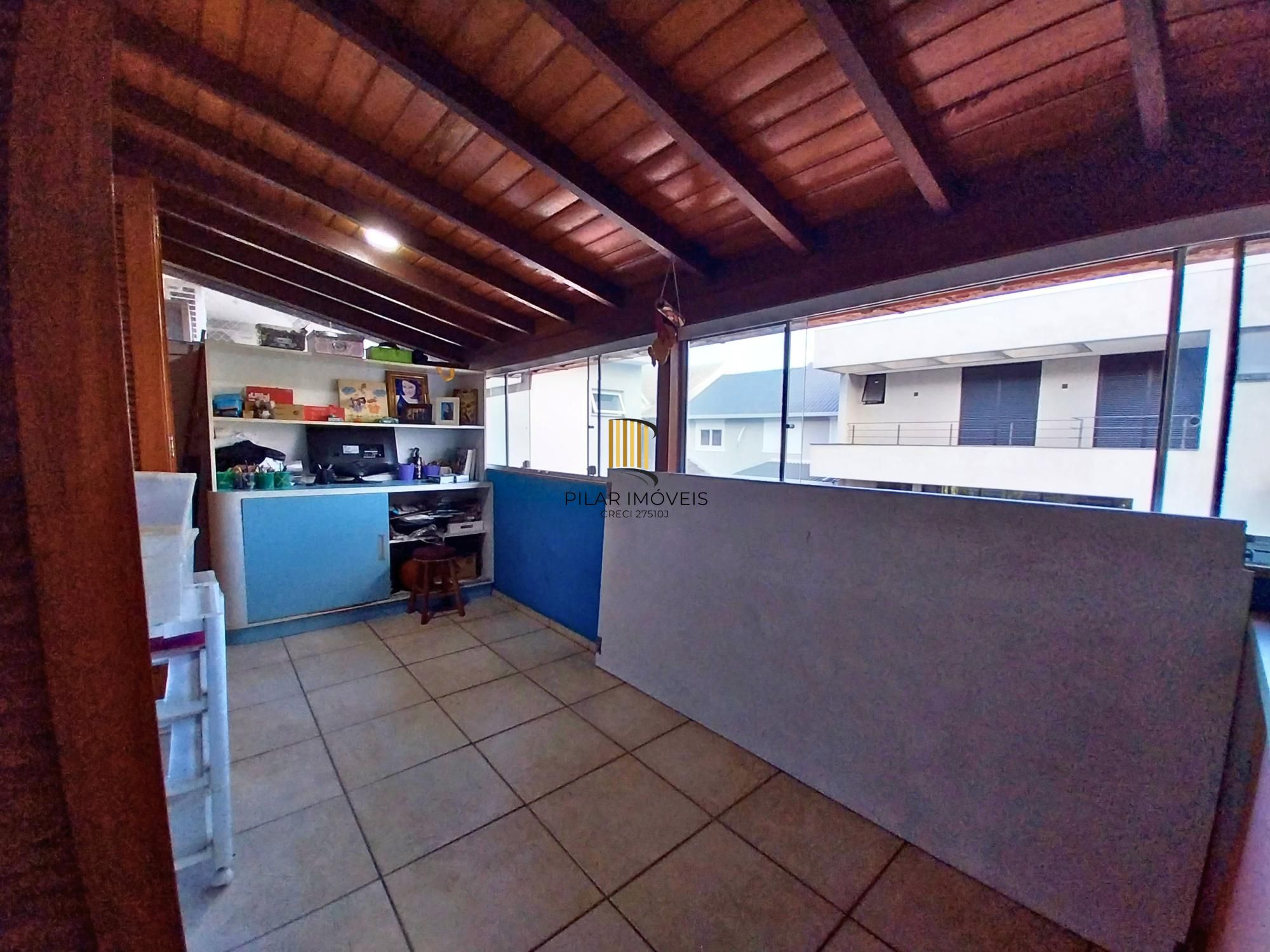 Casa em Condomínio com 4 quartos, 1 suíte e 300m² à venda em Ecoville.