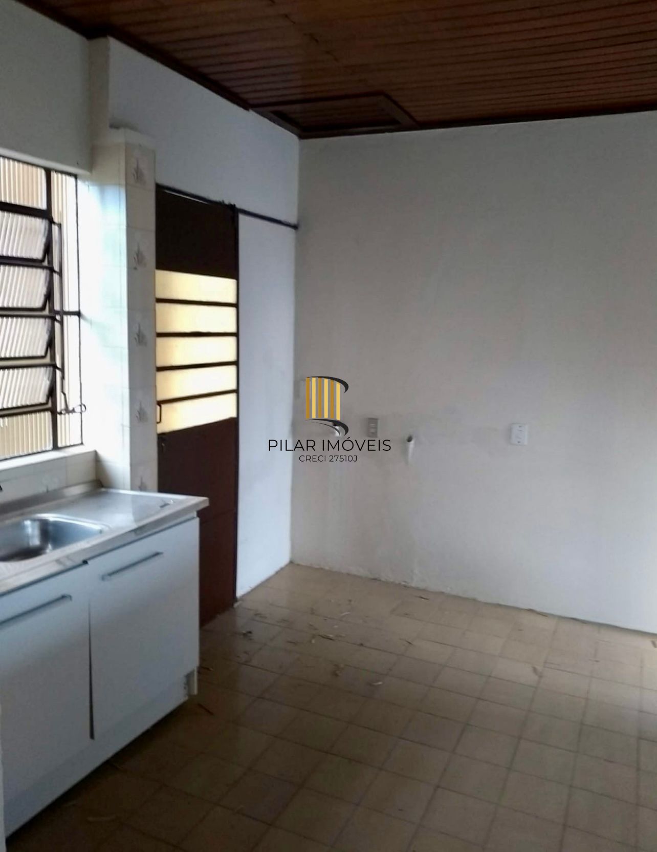 Casas com 3 quartos 230m² à venda no Jardim Planalto Porto Alegre