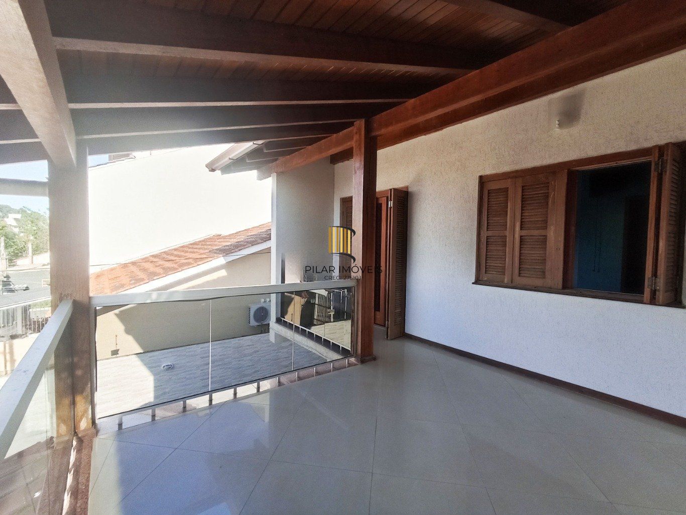 Casa de 3 dormitórios e 2 vagas de Garagem em Canoas.