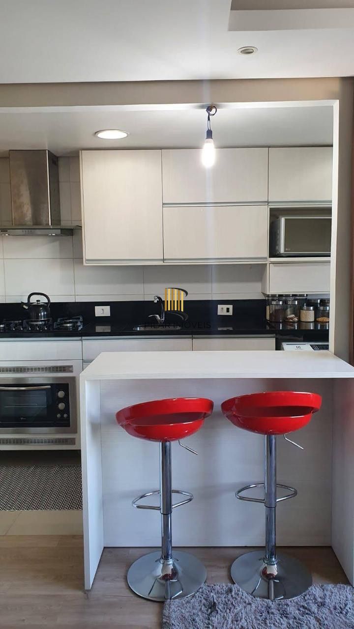Apartamento de 2 quartos com 49 metros e 1 vaga de garagem andar alto.