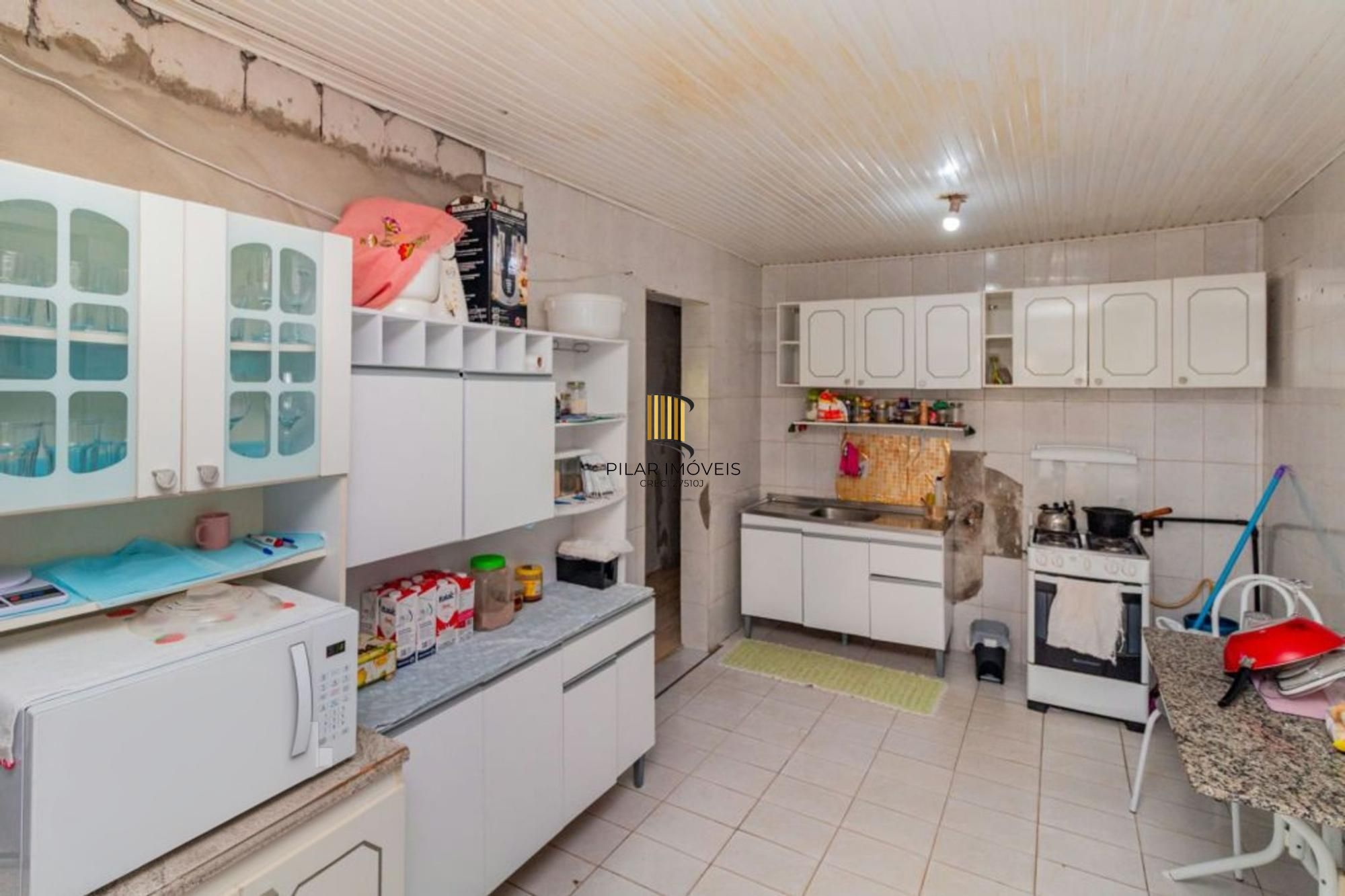 Casa de 3 quartos, 2 vagas no bairro Morro Santana