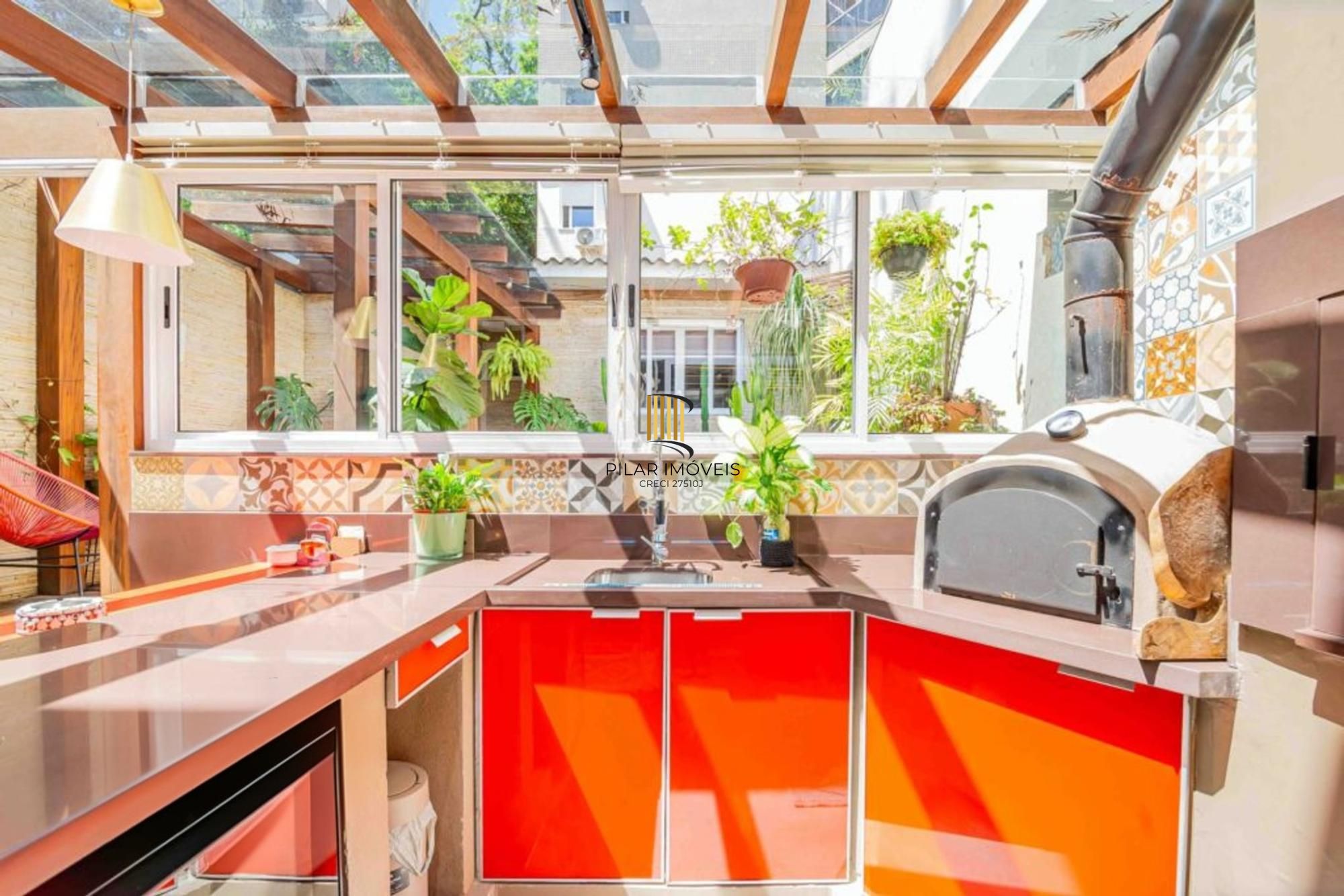 Apartamento garden com 2 quartos e 110m² à venda em Mont'serrat,