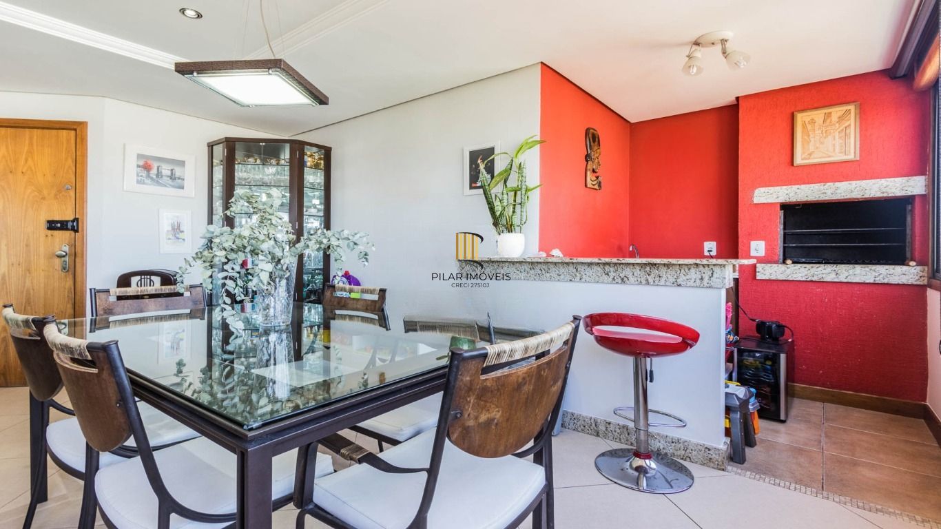Apartamento com 3 quartos, 1 suíte, à venda no bairro Petrópolis