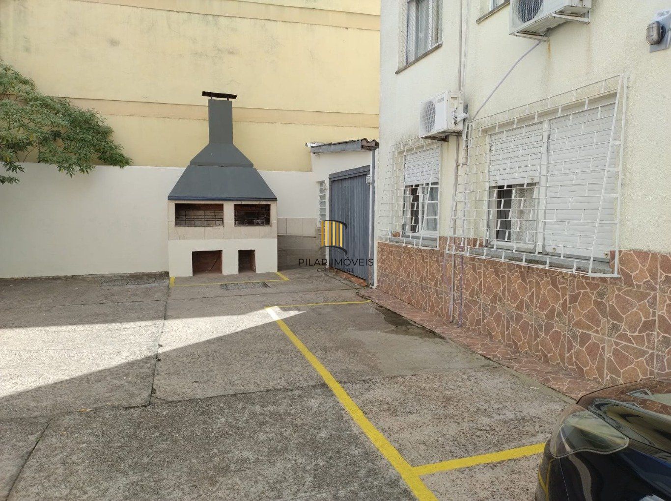 Apartamento com 2 quartos e 58m² à venda em Passo da Areia, Porto Alegre.