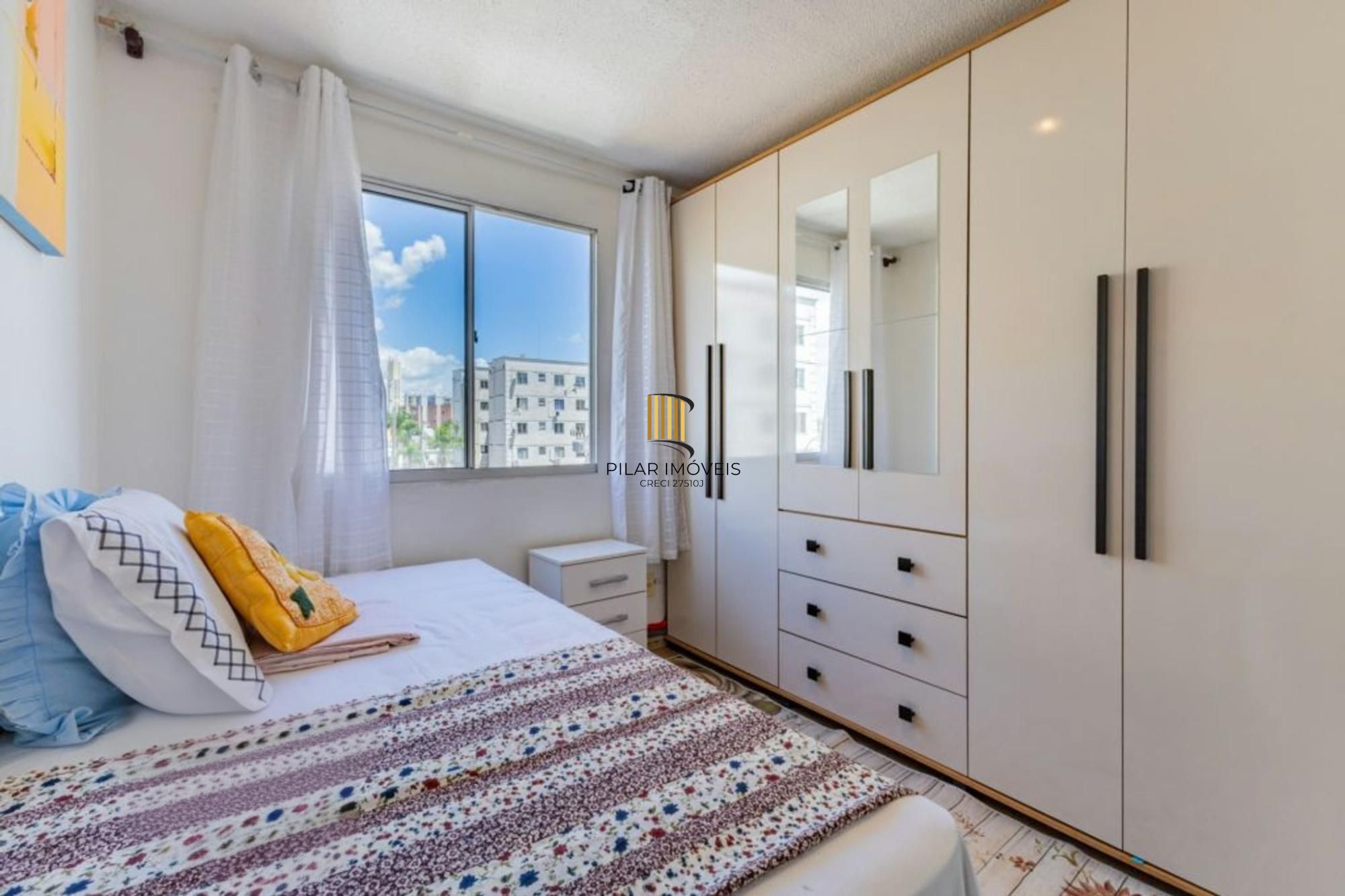 Apartamento de 2 dormitórios, 1 vaga de garagem no bairro Igara em Canoas.