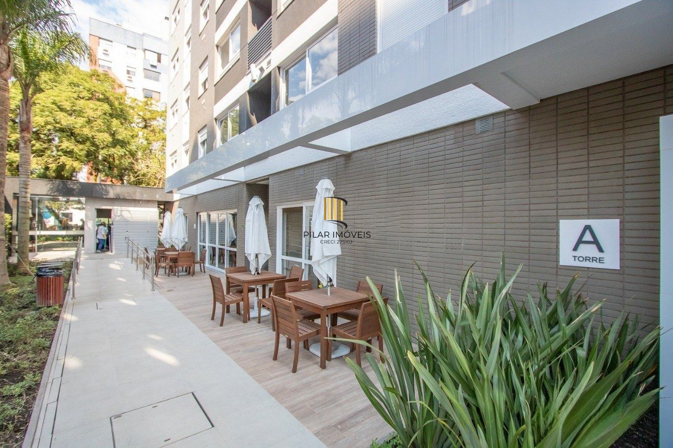 Apartamento de 2 dormitórios, e 1 vaga de garagem no Bairro são Joao/Poa.