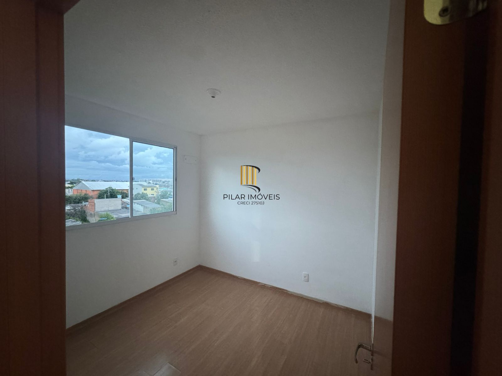 Apartamento com 2 quartos, vaga de garagem e elevador no bairro Estância velha