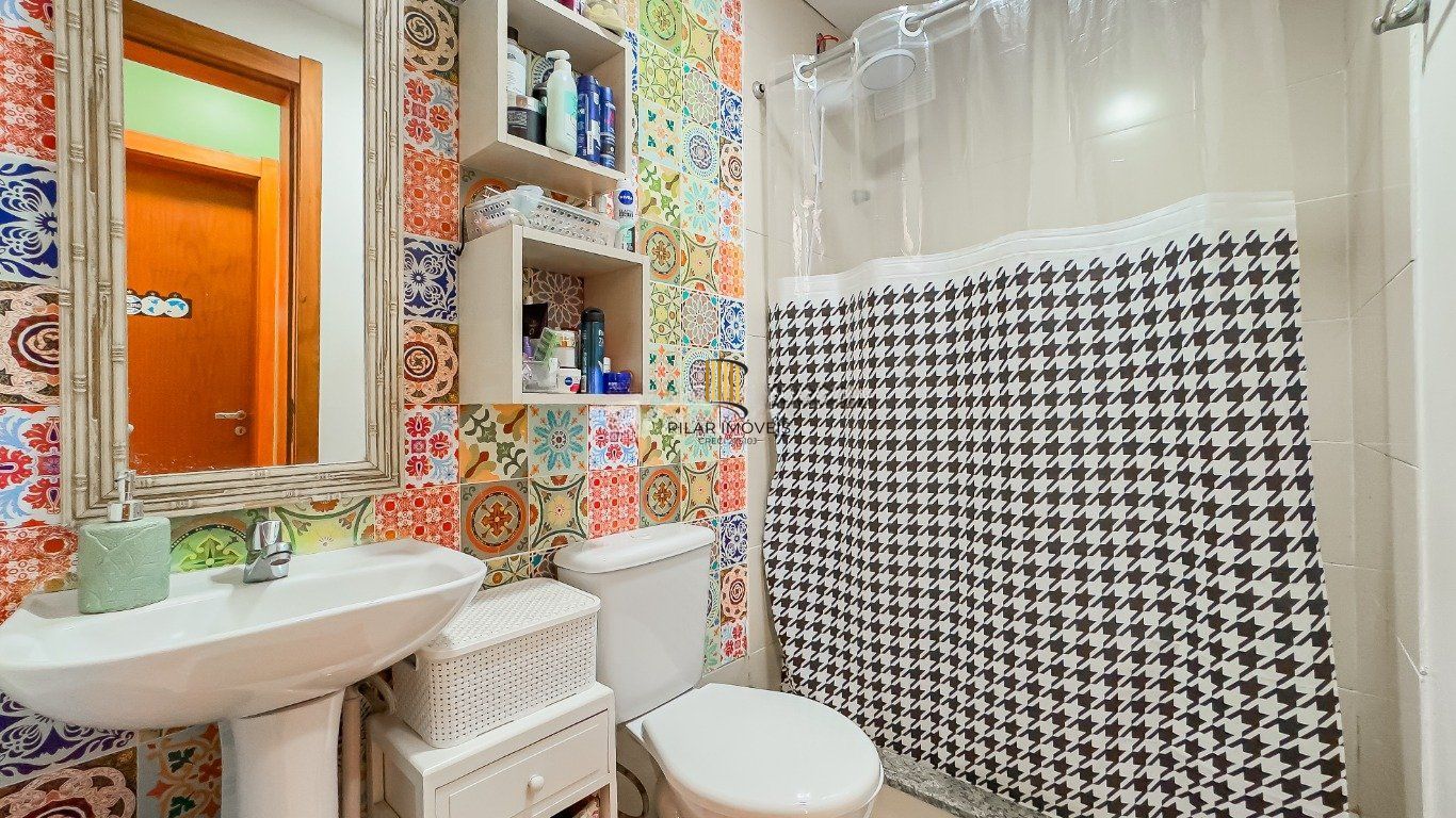 Apartamento com 2 quartos e 61m² à venda no Jardim Carvalhos em Porto Alegre.