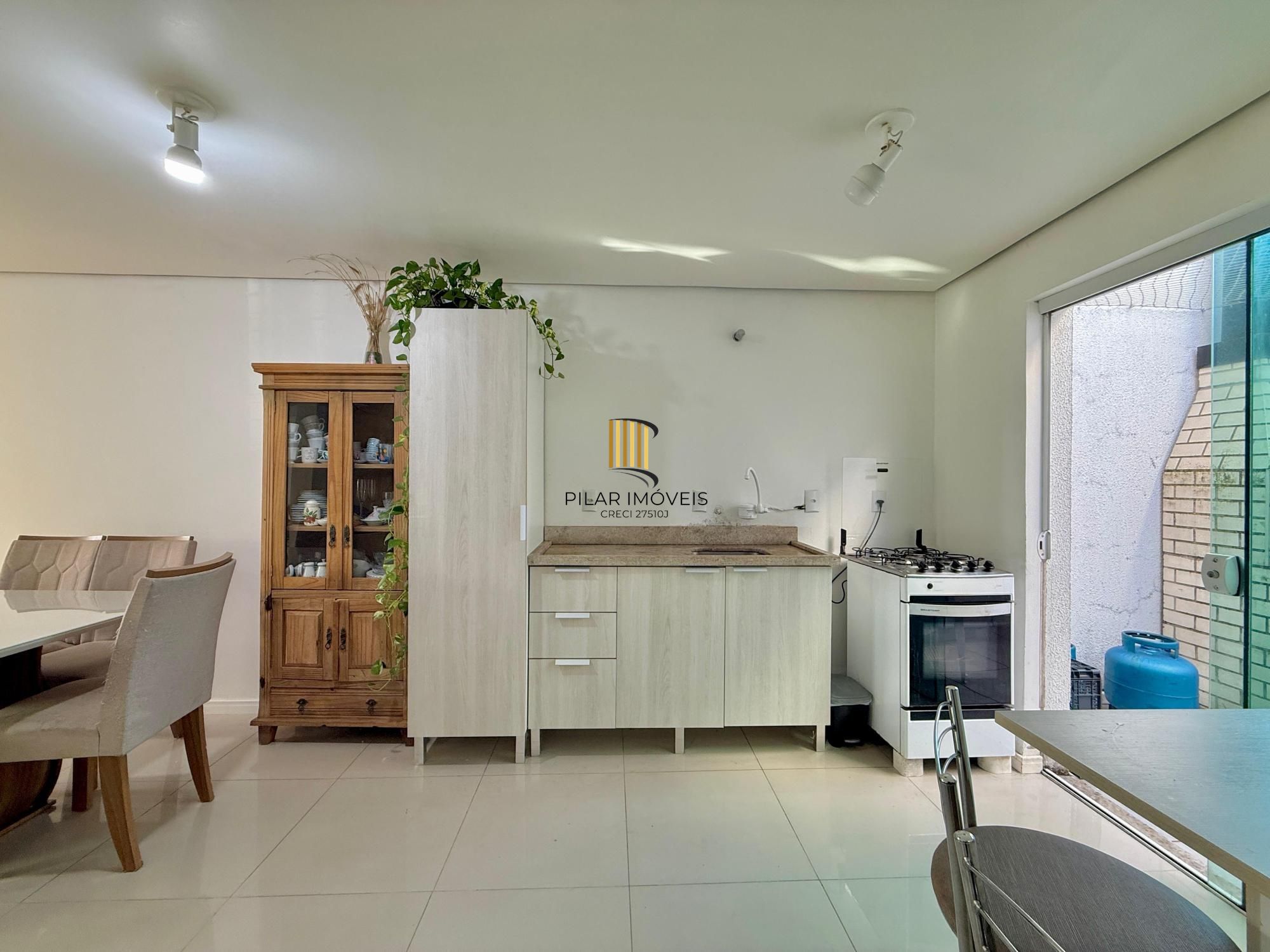 Casa para venda 2 suítes e 2 vagas, em Niterói com 81 m² em Canoas