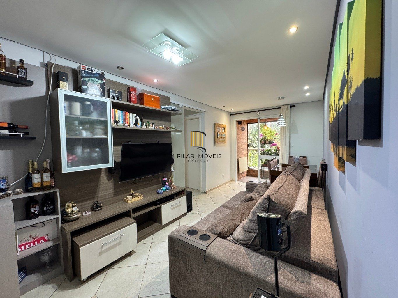 Apartamento com 2 quartos, 1 vaga e elevador no bairro Sarandi