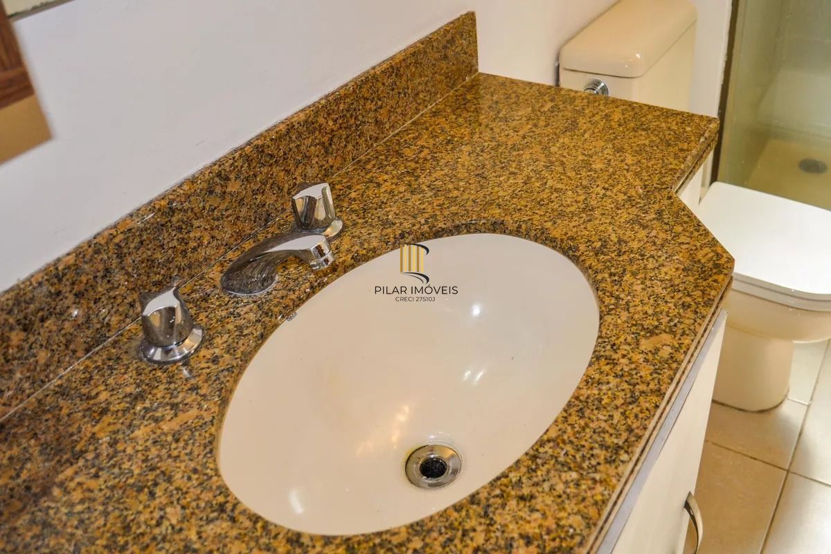 Apartamento com 3 Dormitórios, elevador vaga e 2 Sacadas no Menino Deus