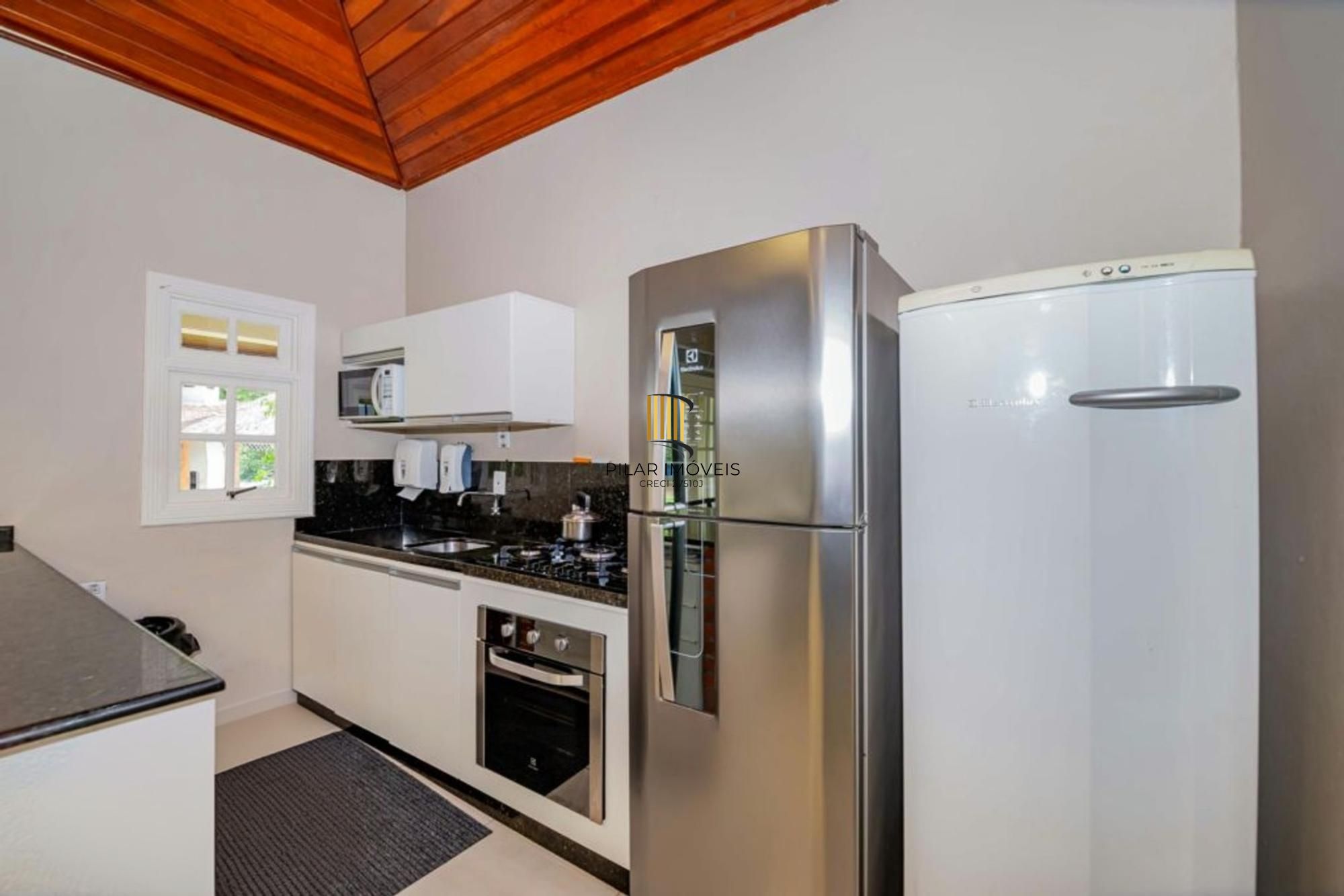 Apartamento semi mobiliado de 3 quartos, elevador, 1 vaga no bairro Cavalhada