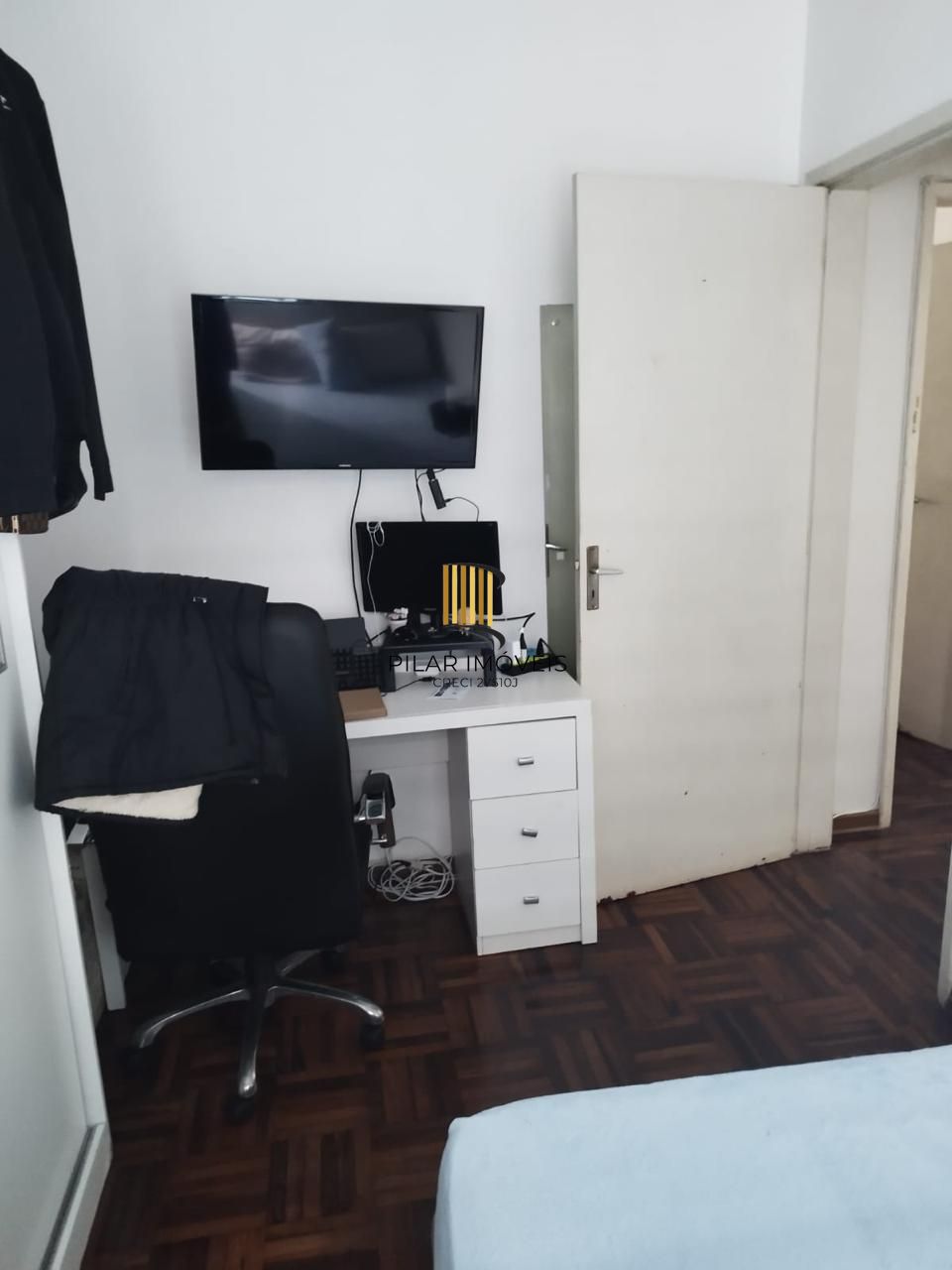 Casa geminada com 3 quartos, vaga de garagem e sacada no bairro Jardim Sabara