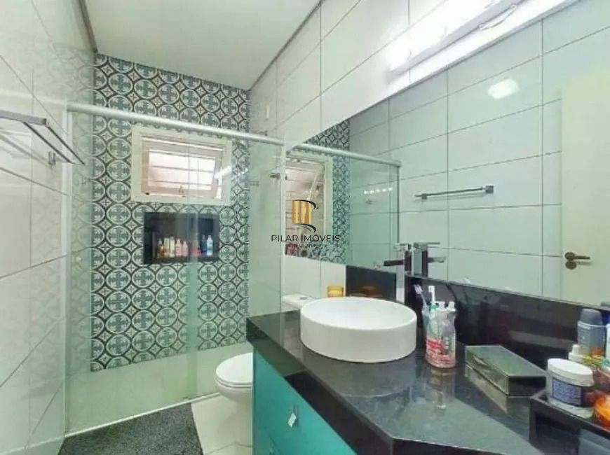 Casa 3 dormitórios no bairro Mário Quintana