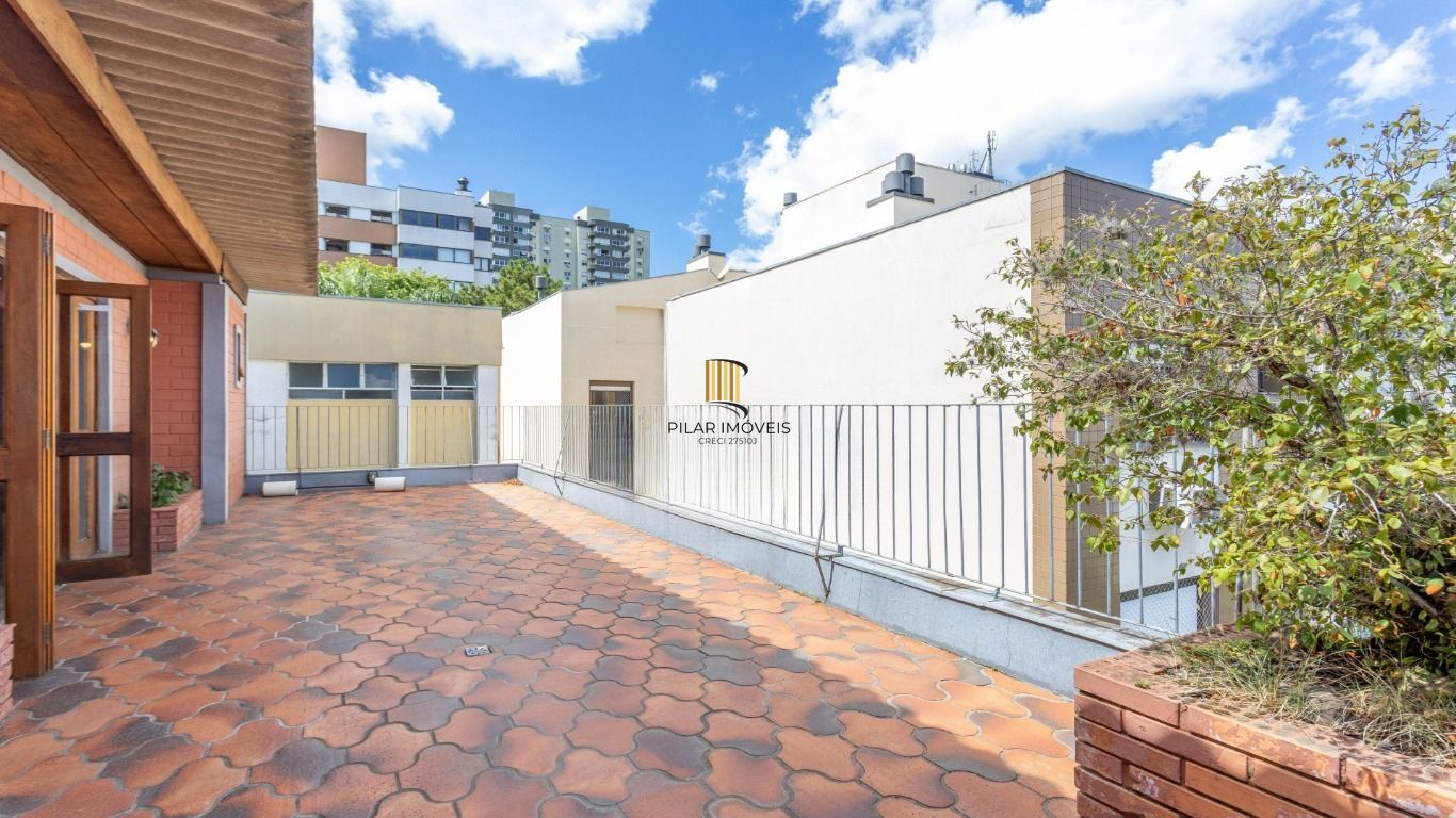 Apartamento mobiliado 3 dormitórios no bairro Petrópolis