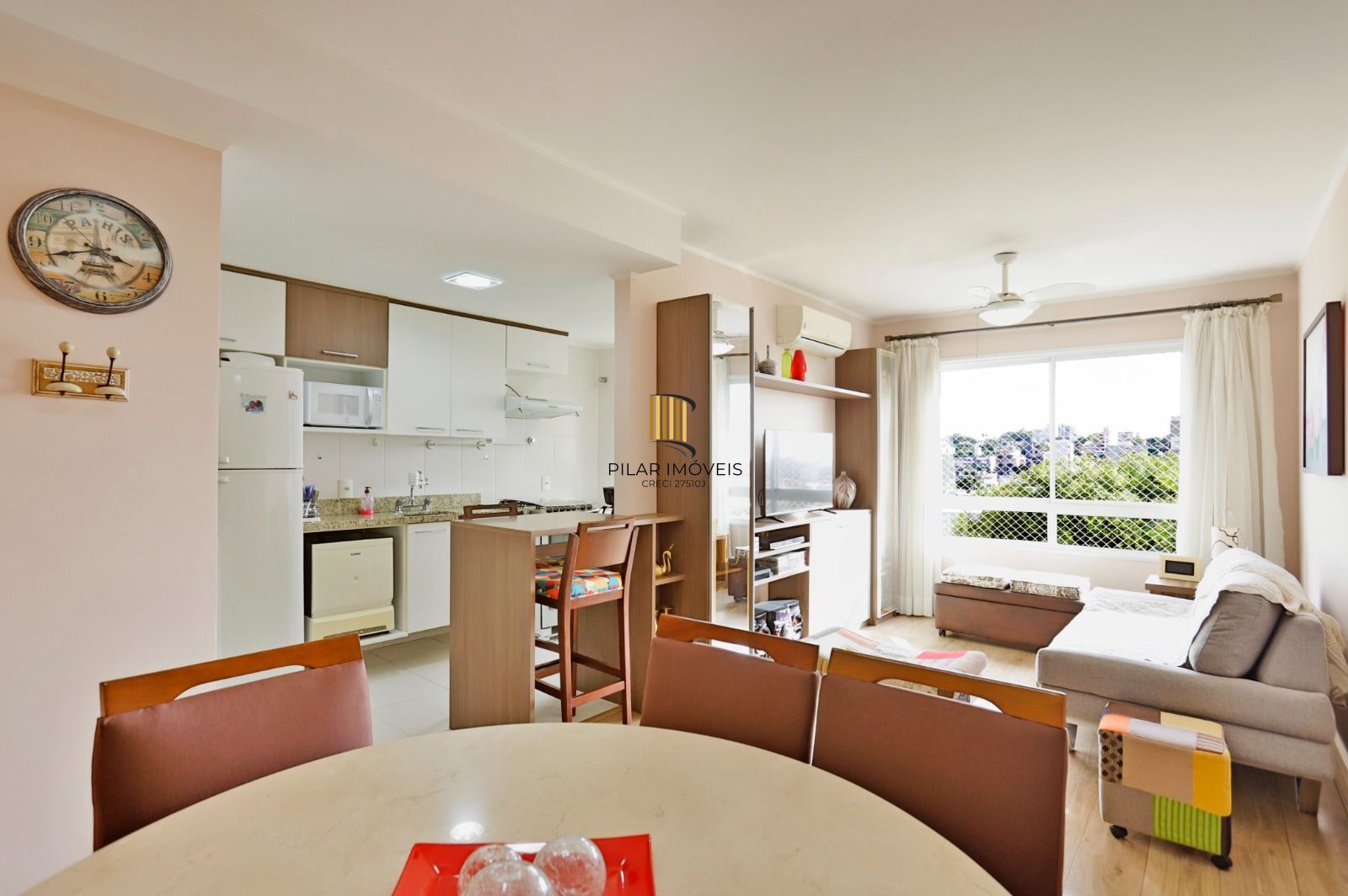 Apartamento de 2 dormitórios no bairro Jardim Lindóia