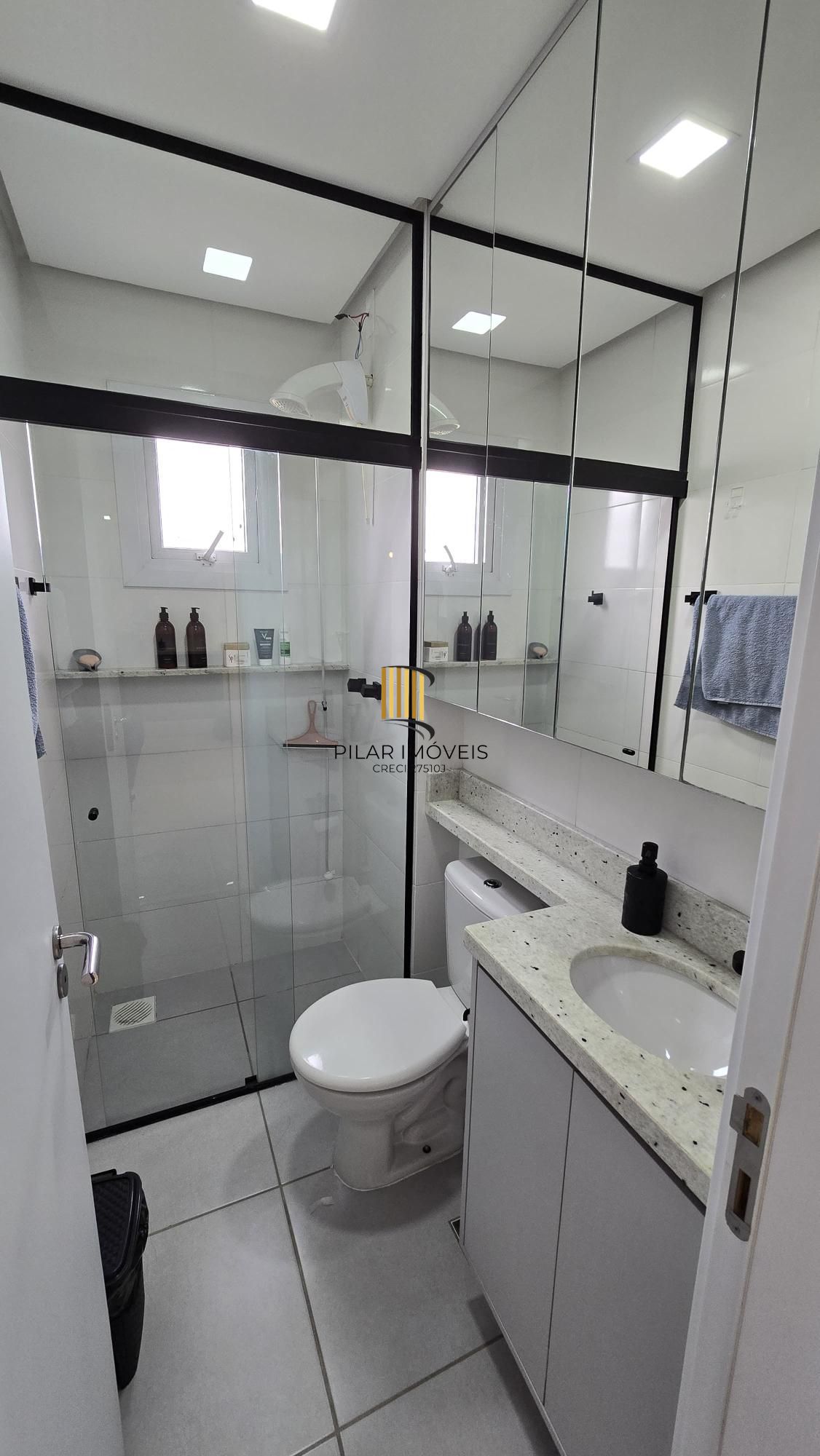 Apartamento semimobiliado com 2 dormitórios (1 suíte) em Gravataí