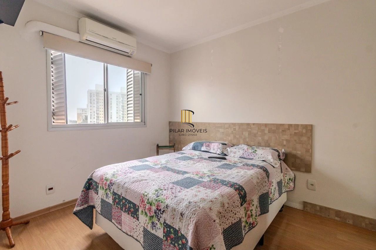 Apartamento 2 Dormitórios com 1 vaga coberta e elevador no Alto Petrópolis