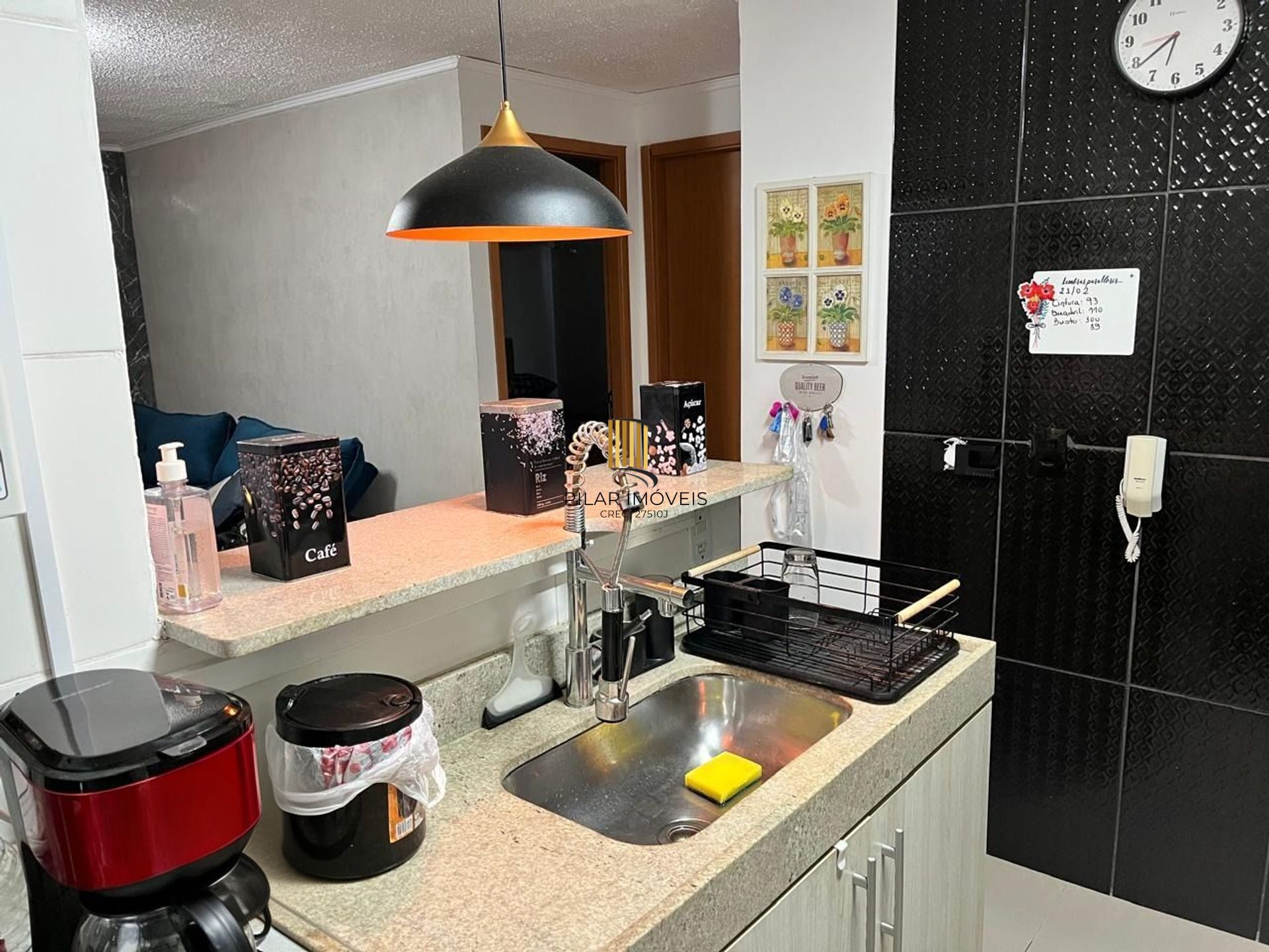 Apartamento de 2 dormitórios e 1 vaga de garagem em Canoas.