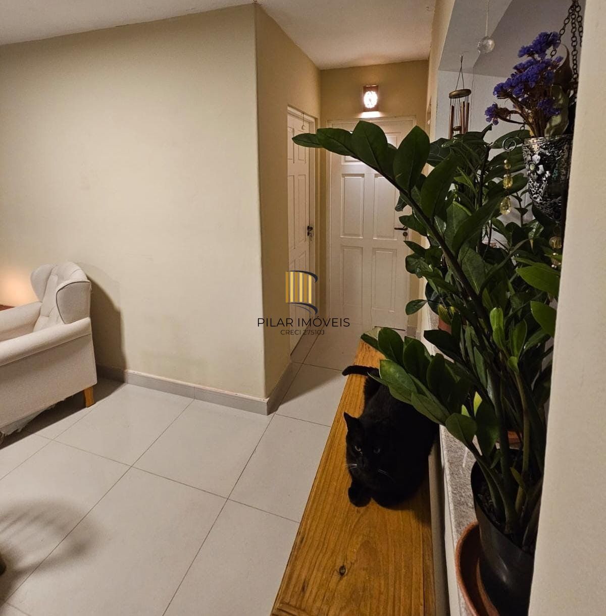 Apartamento de 2 quartos, 1 vaga, portaria 24 horas no bairro Higienópolis.