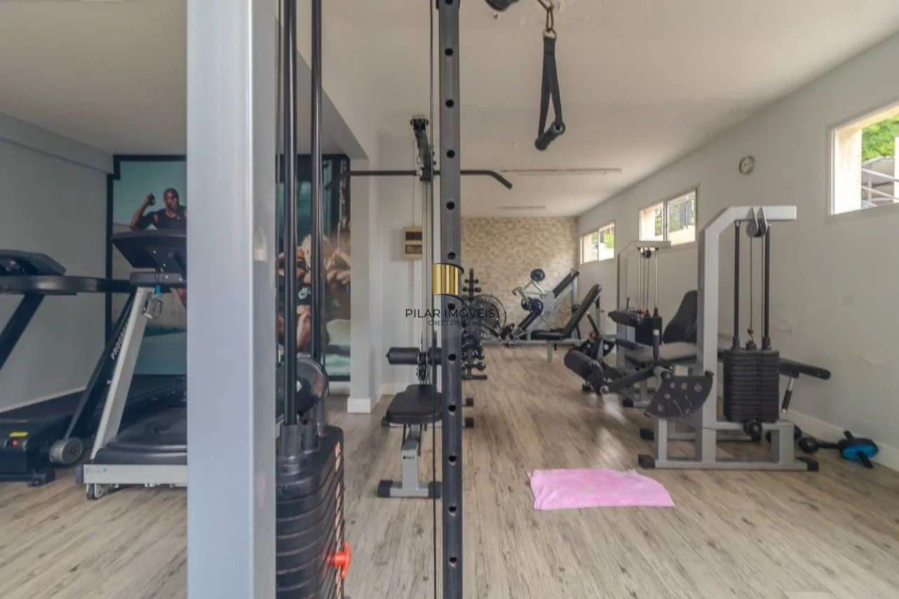 Apartamento 2 Dormitórios com 1 vaga coberta e elevador no Alto Petrópolis