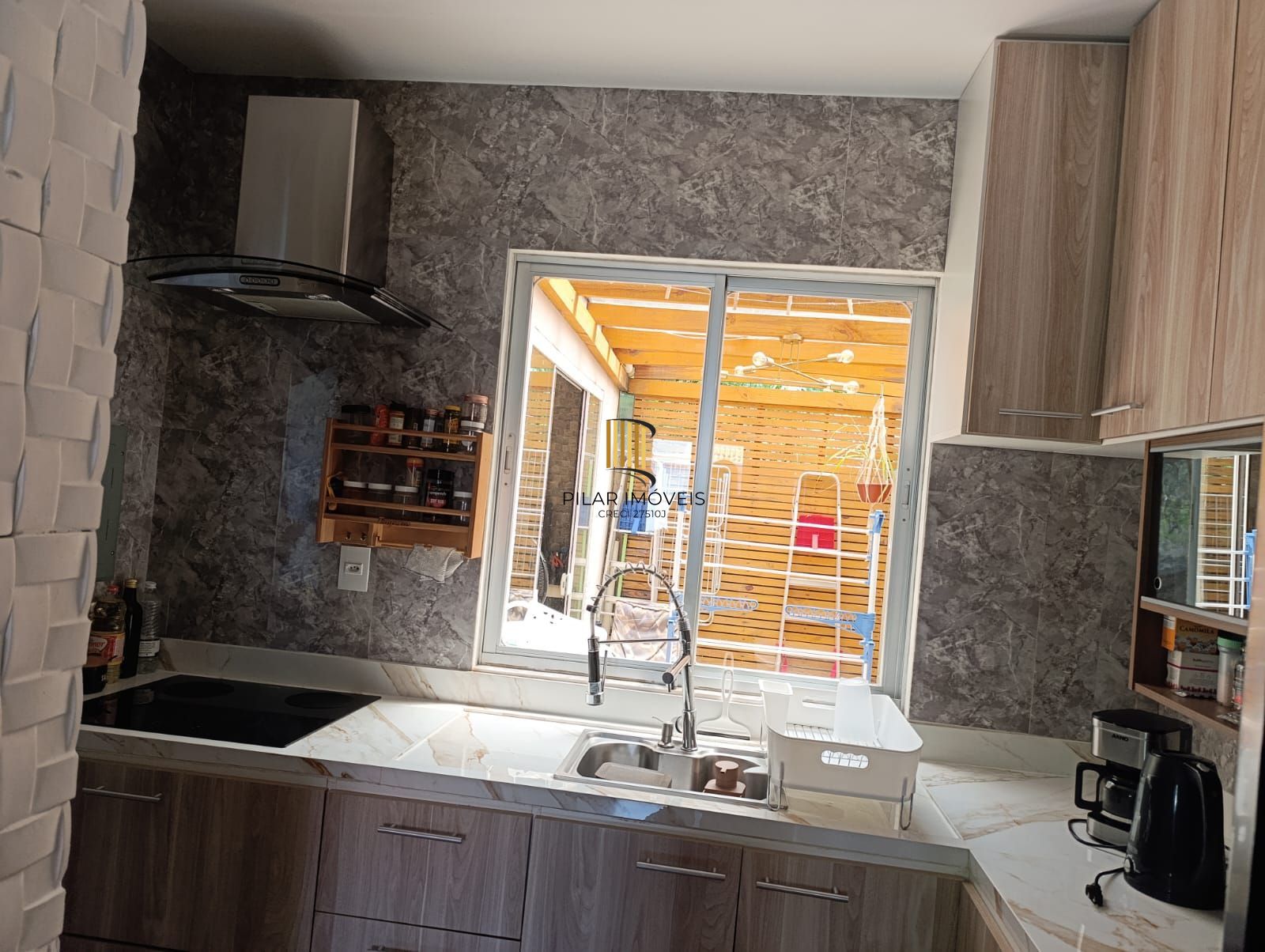 Casa em condomínio fechado de 3 dormitórios,2 vagas no bairro Parque Santa Fé.