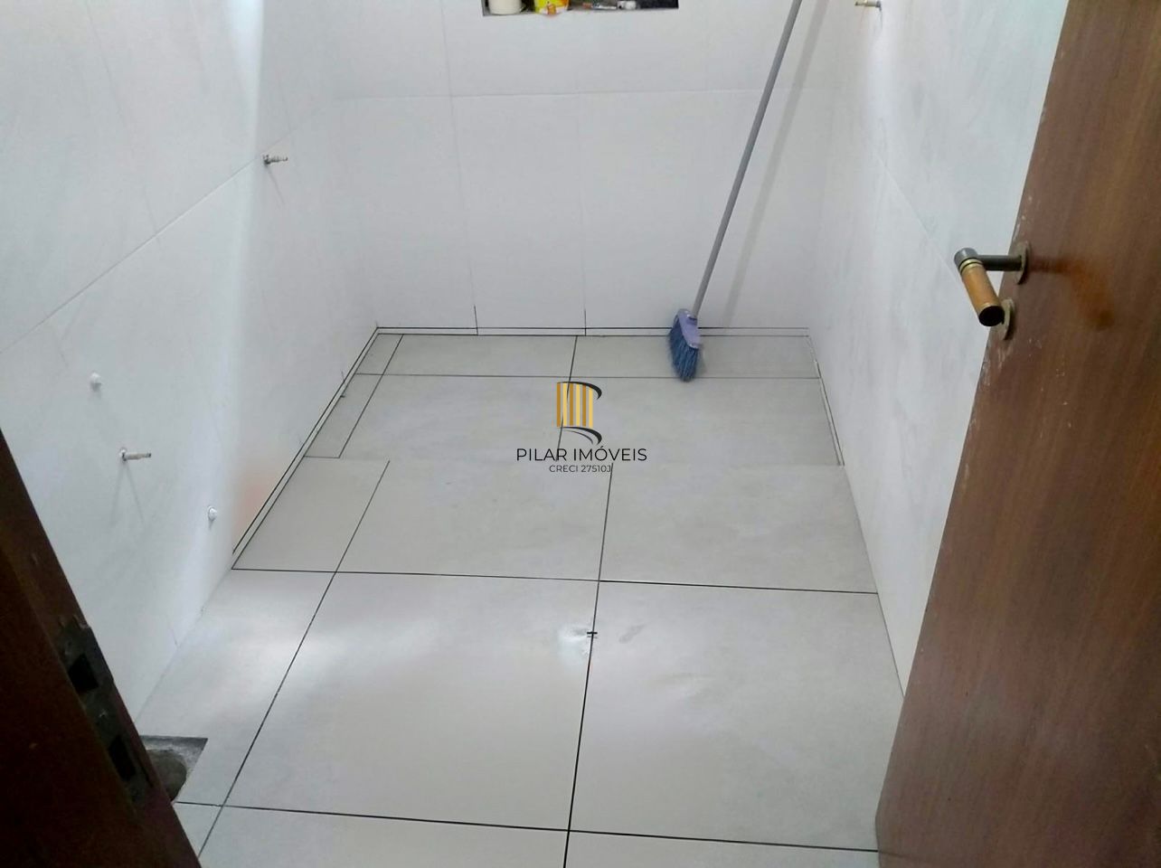 Casas com 3 quartos 230m² à venda no Jardim Planalto Porto Alegre