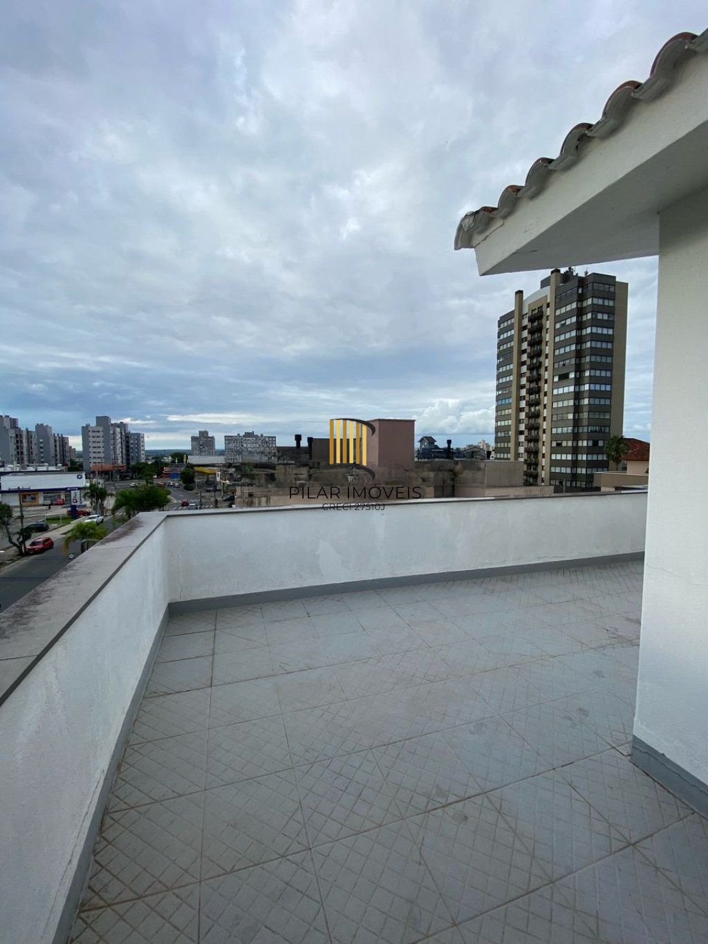 Cobertura de 2 dormitórios bairro Jardim Planalto