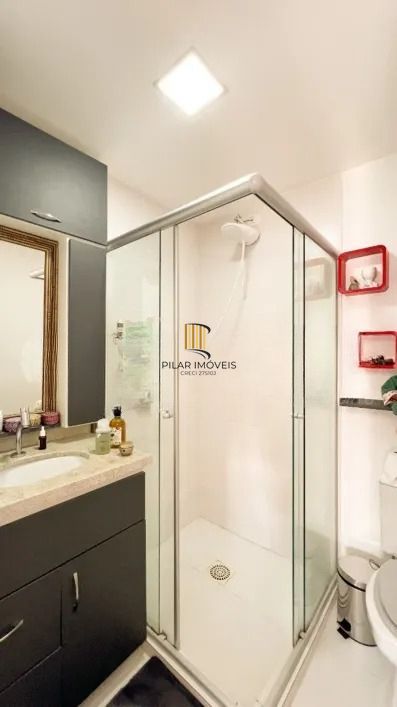 Casa de condomínio com 2 quartos, vaga e pátio no bairro parque Santa Fe